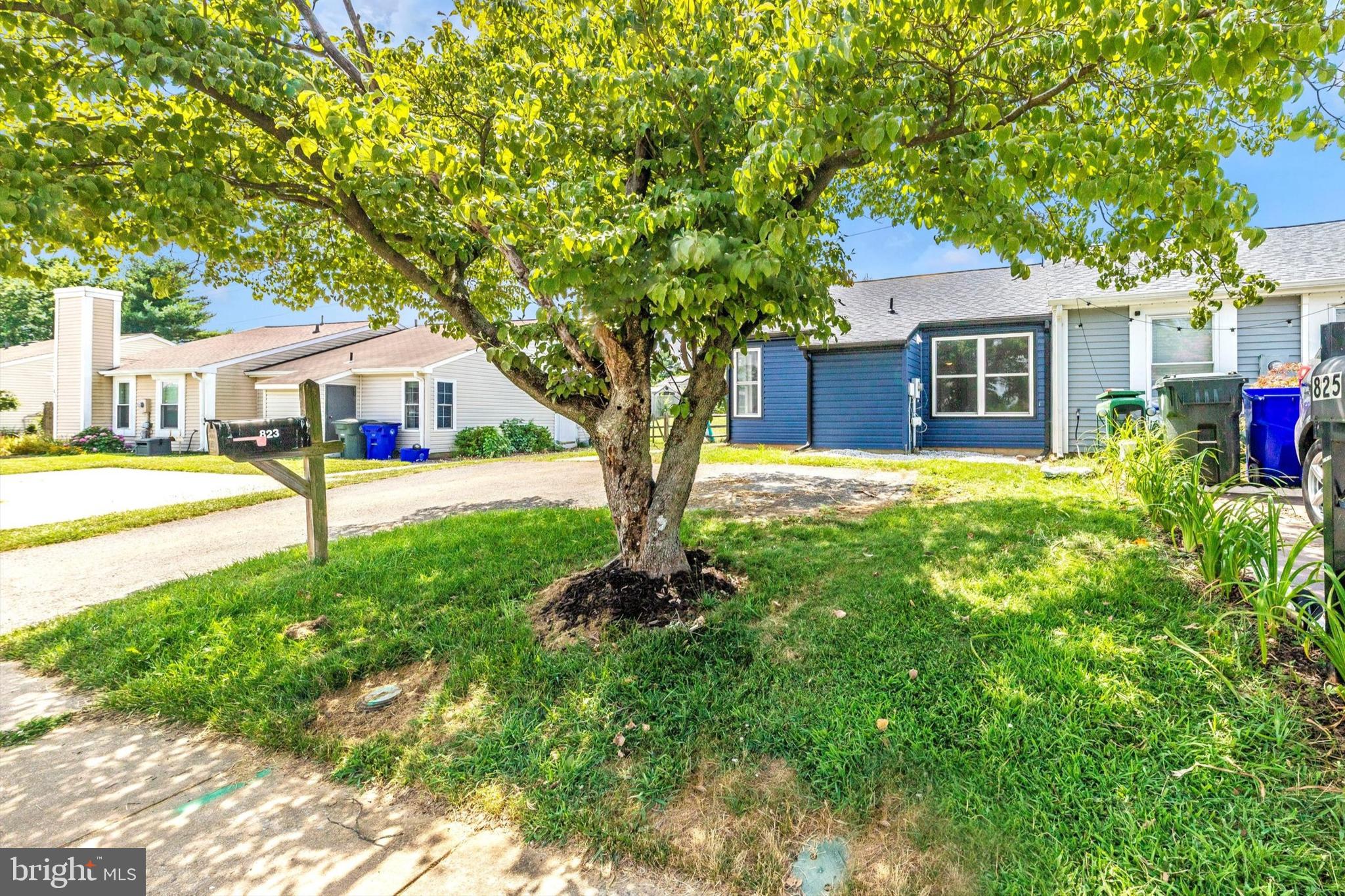 823 CHADWICK CIRCLE
