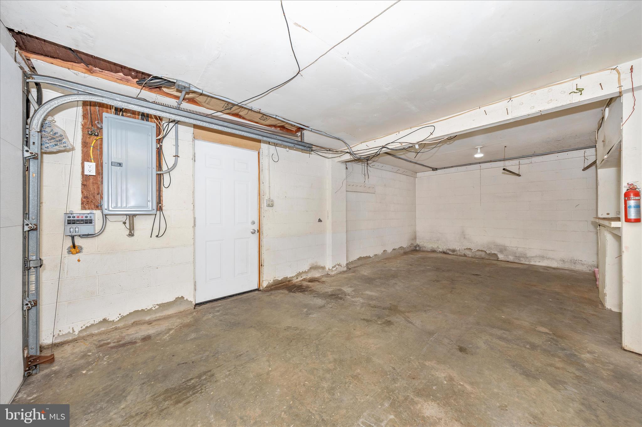 CRESTVIEW ESTATES - Residential