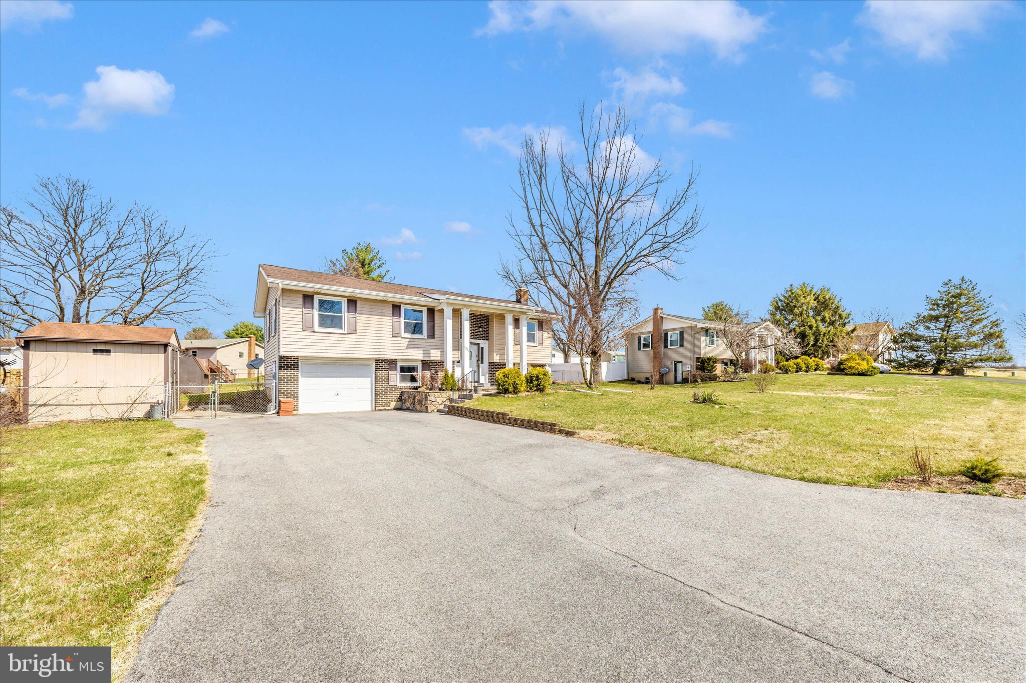 CRESTVIEW ESTATES - Residential