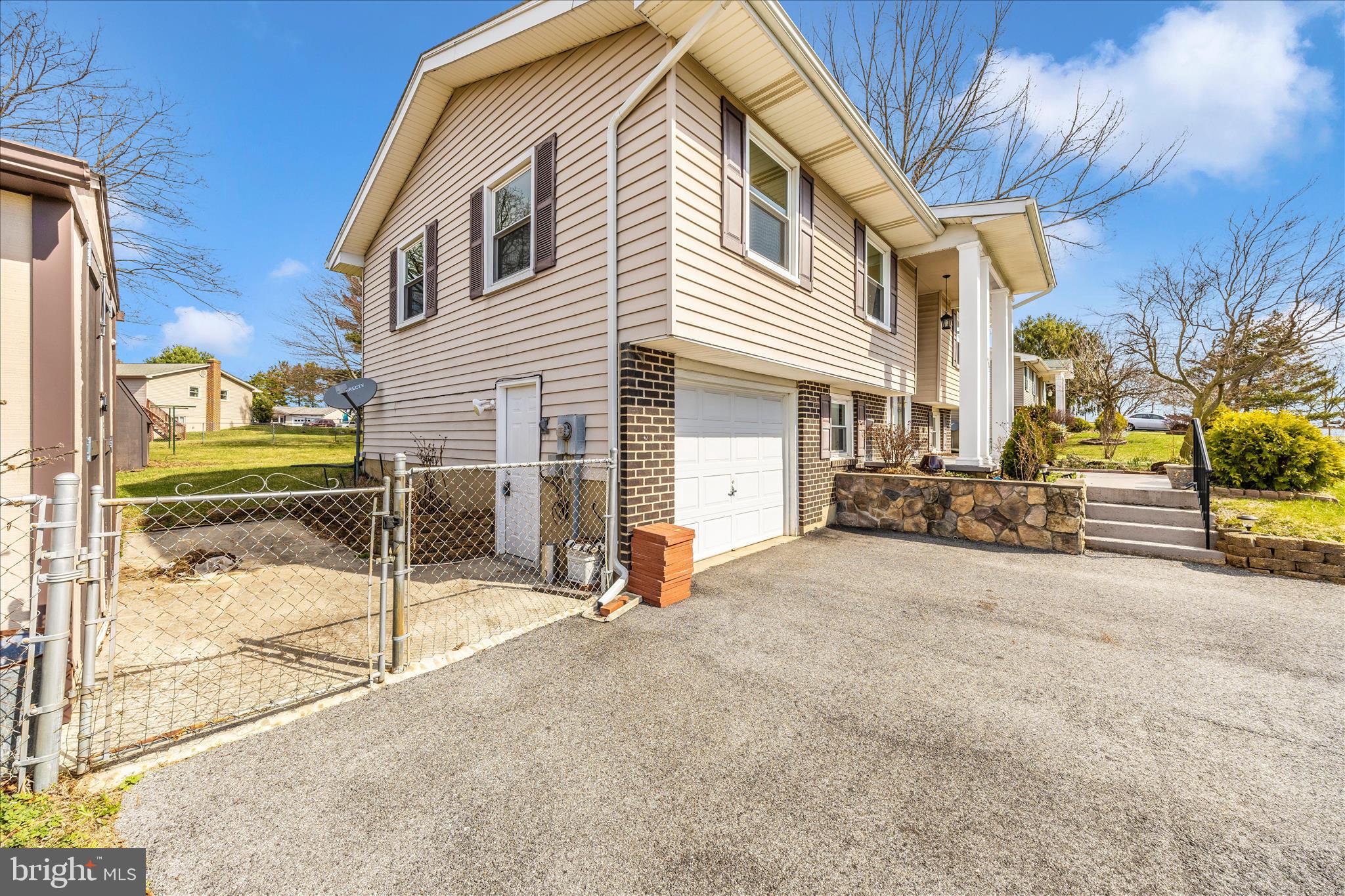 CRESTVIEW ESTATES - Residential