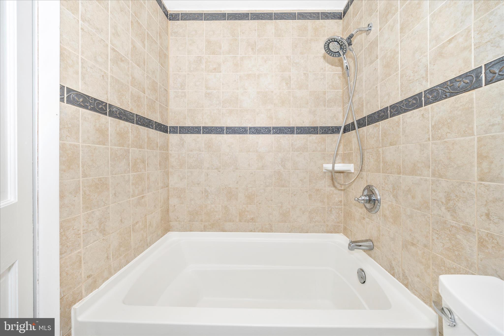 CRESTVIEW ESTATES - Residential