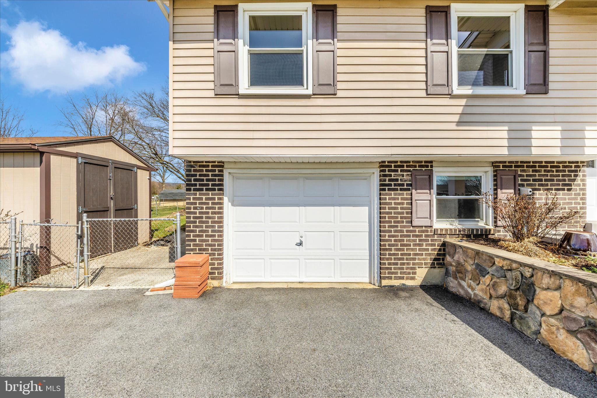 CRESTVIEW ESTATES - Residential