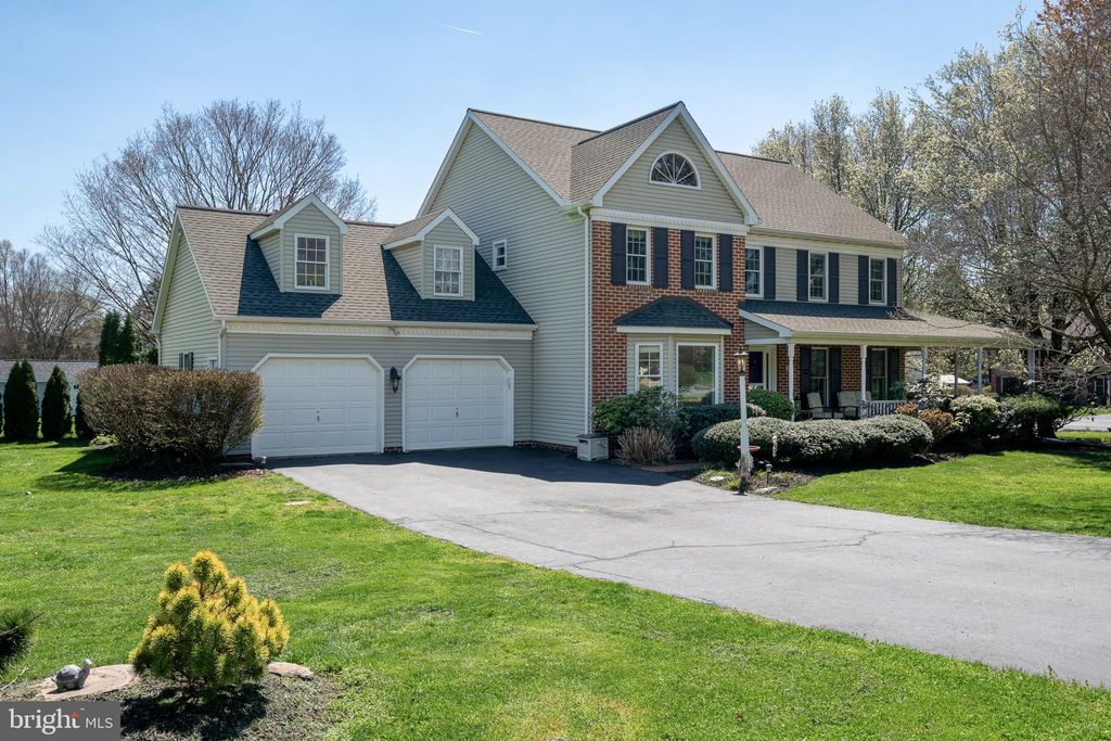 Photo of 103 MILTON CIR, LITITZ, PA 17543 (MLS # PALA2033150)