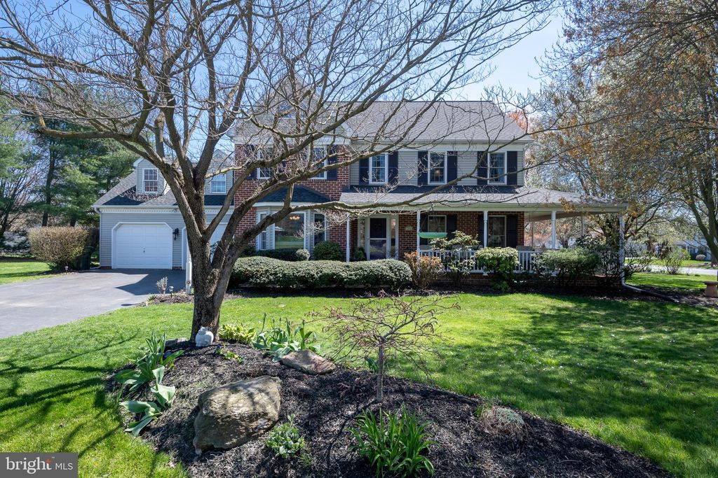 Photo of 103 MILTON CIR, LITITZ, PA 17543 (MLS # PALA2033150)