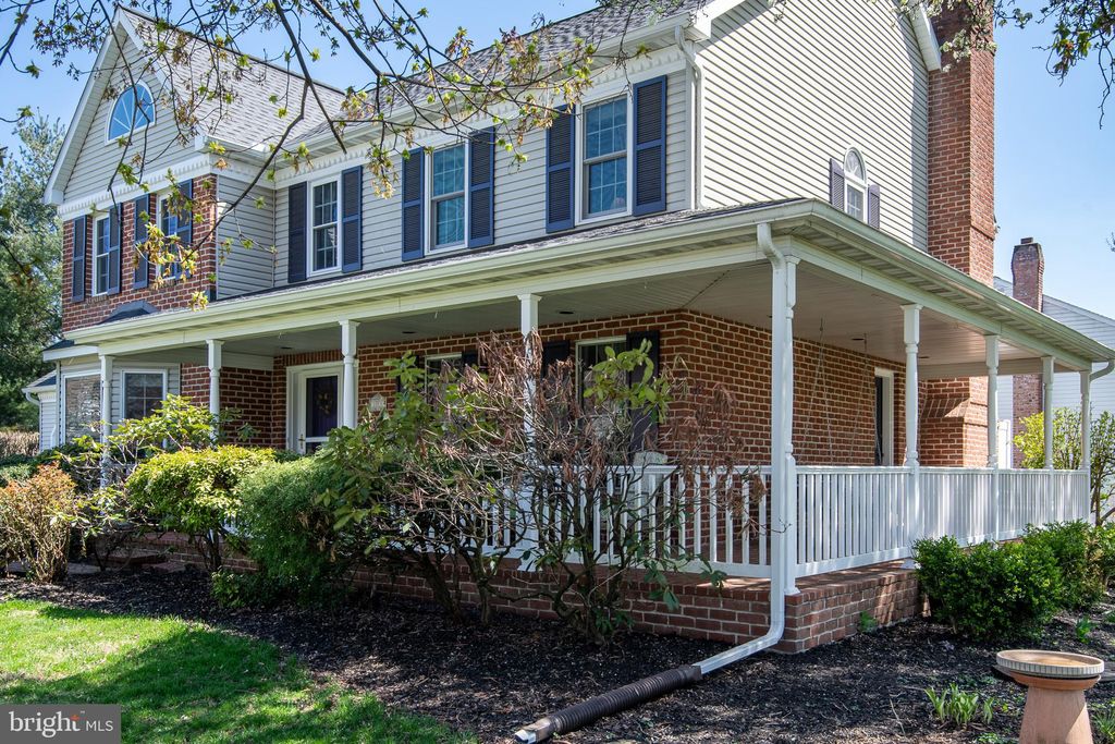 Photo of 103 MILTON CIR, LITITZ, PA 17543 (MLS # PALA2033150)