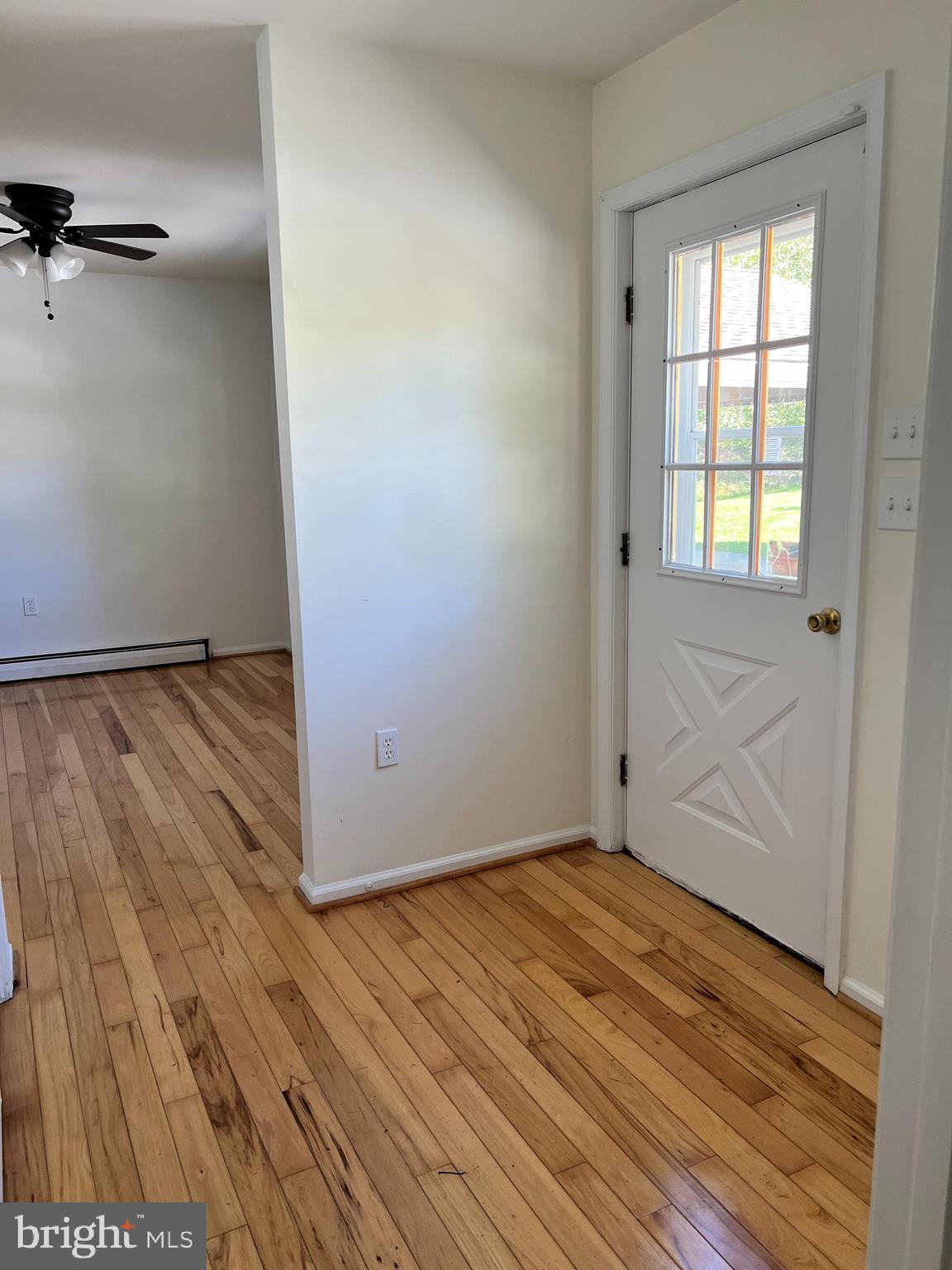 HOOT N HOLLOW - Residential Lease