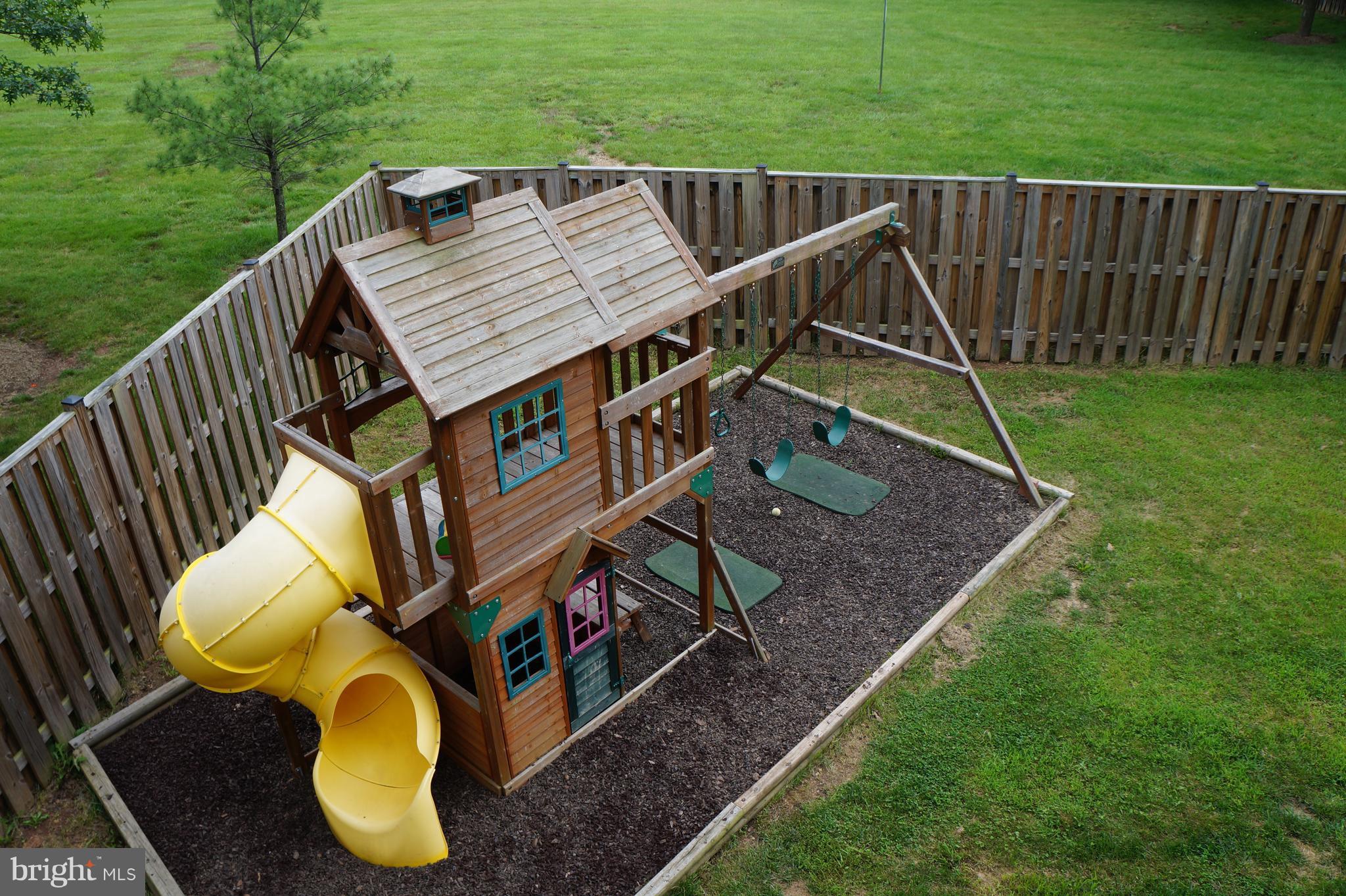 FARMWELL HUNT - Residential Lease