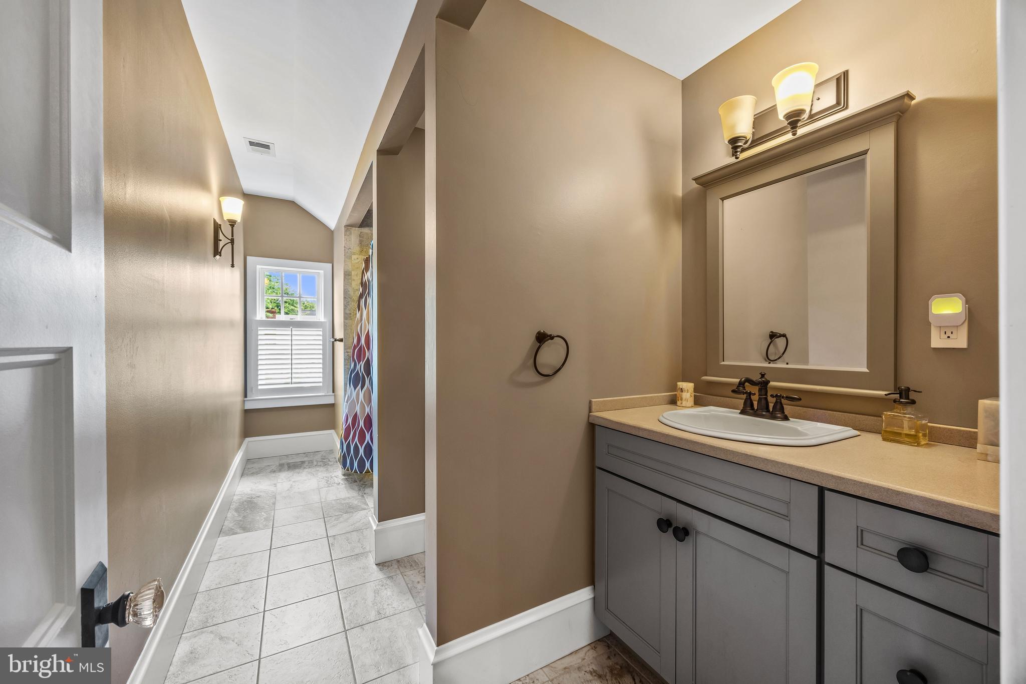 EASTPORT - Residential