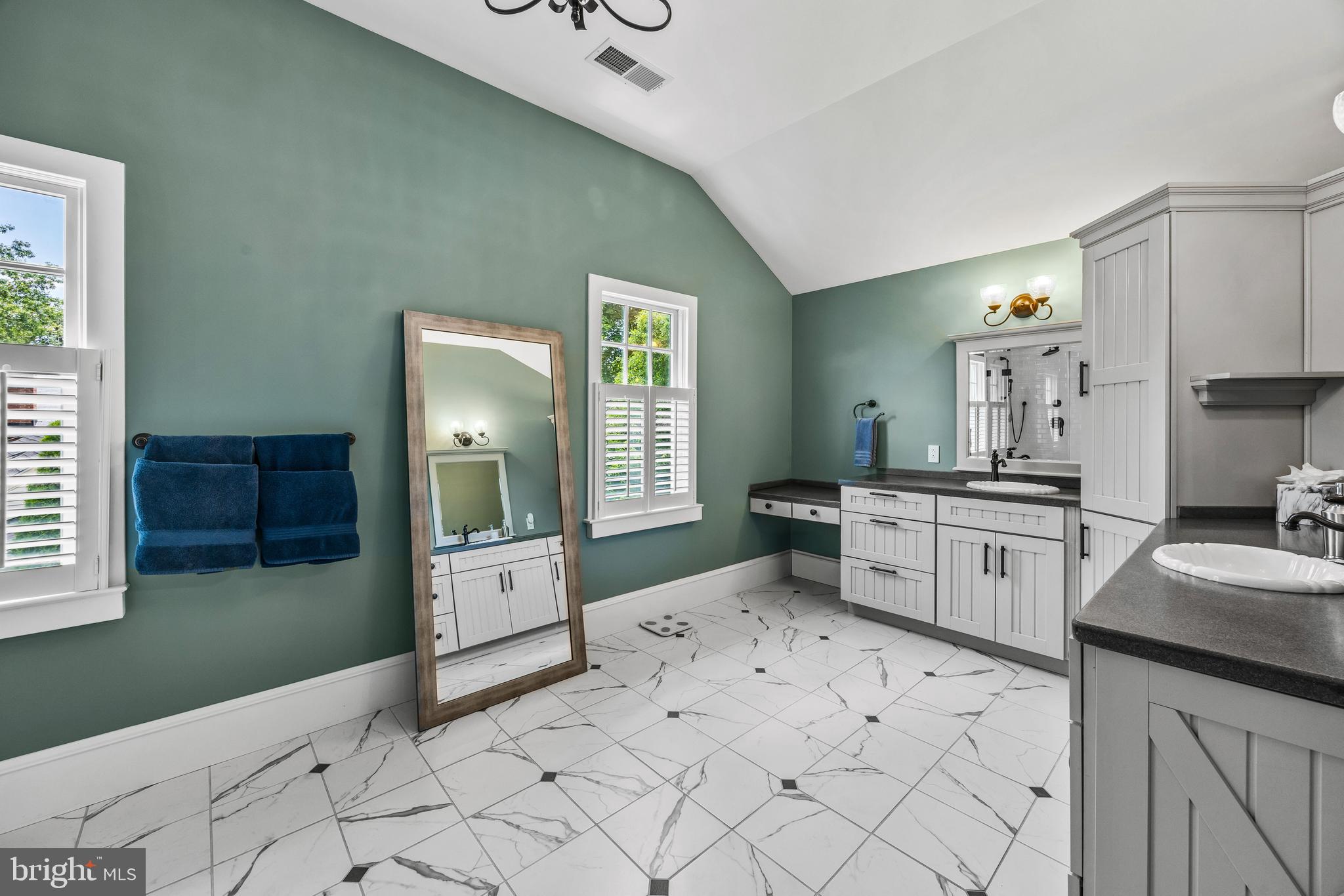 EASTPORT - Residential