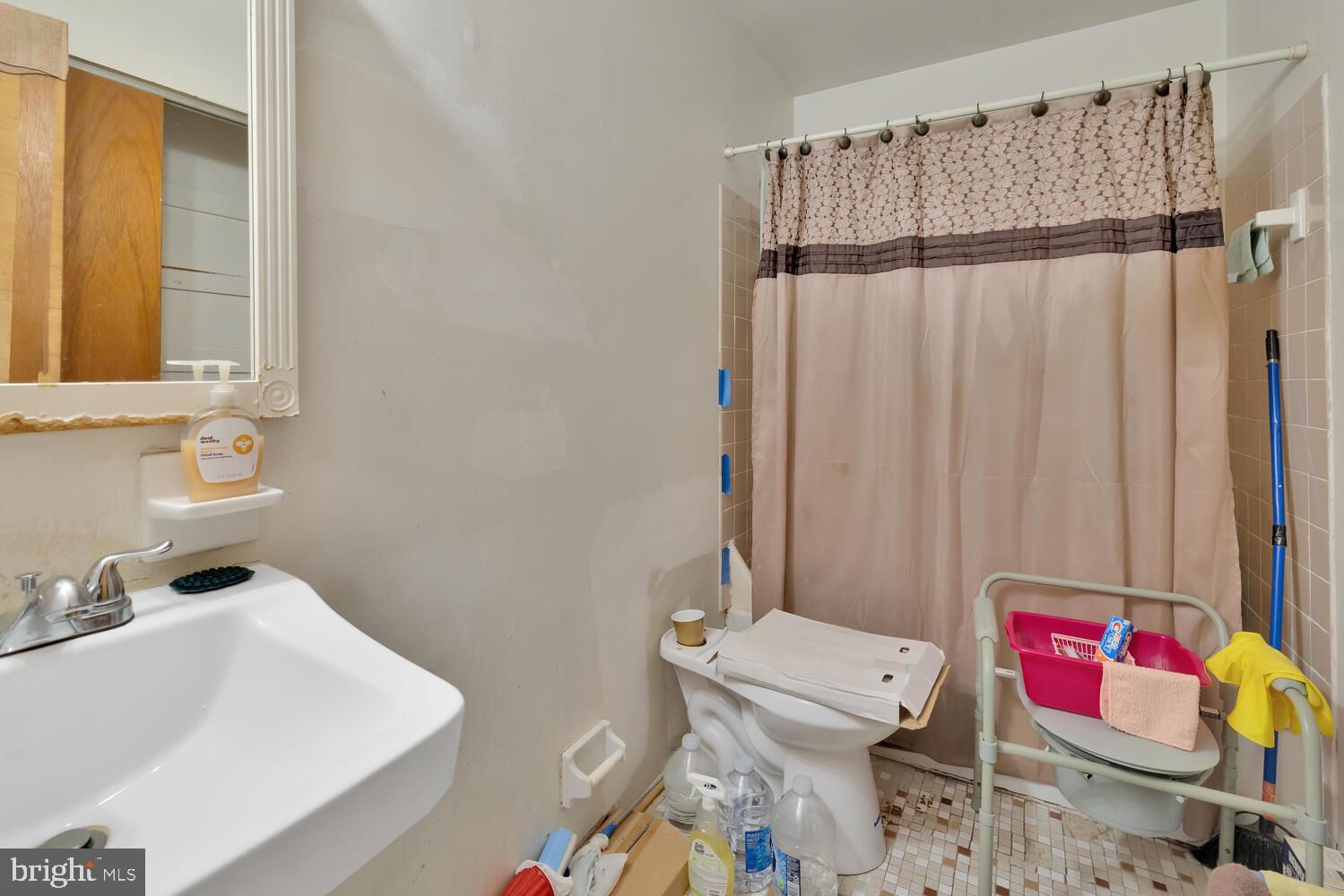 GERMANTOWN (EAST) - Residential