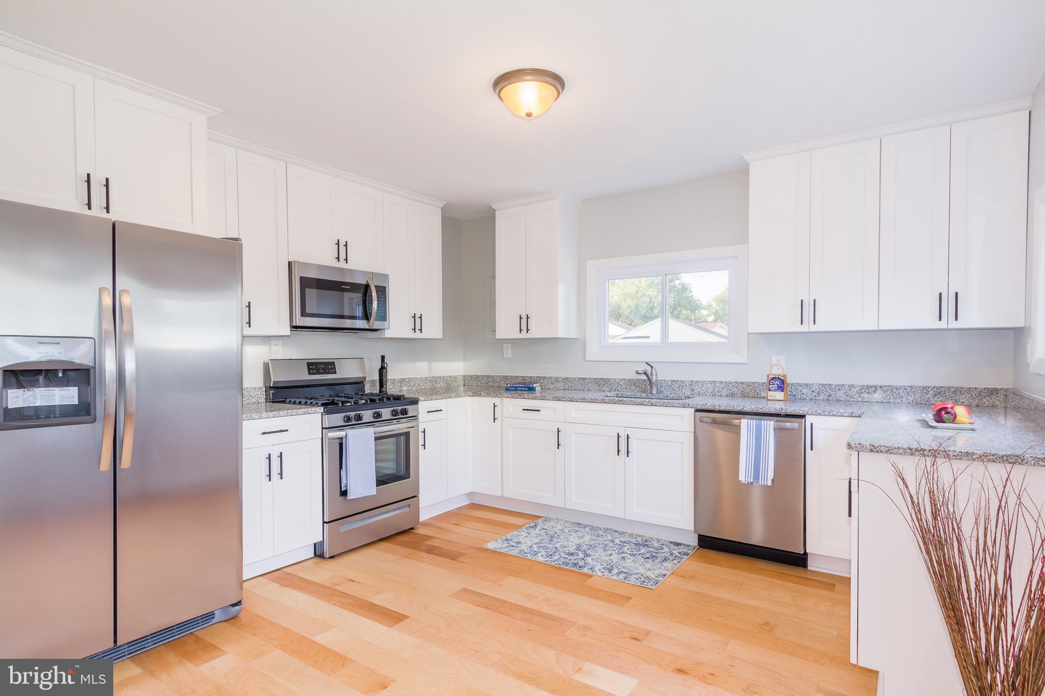 LODGE FOREST MANOR - Residential