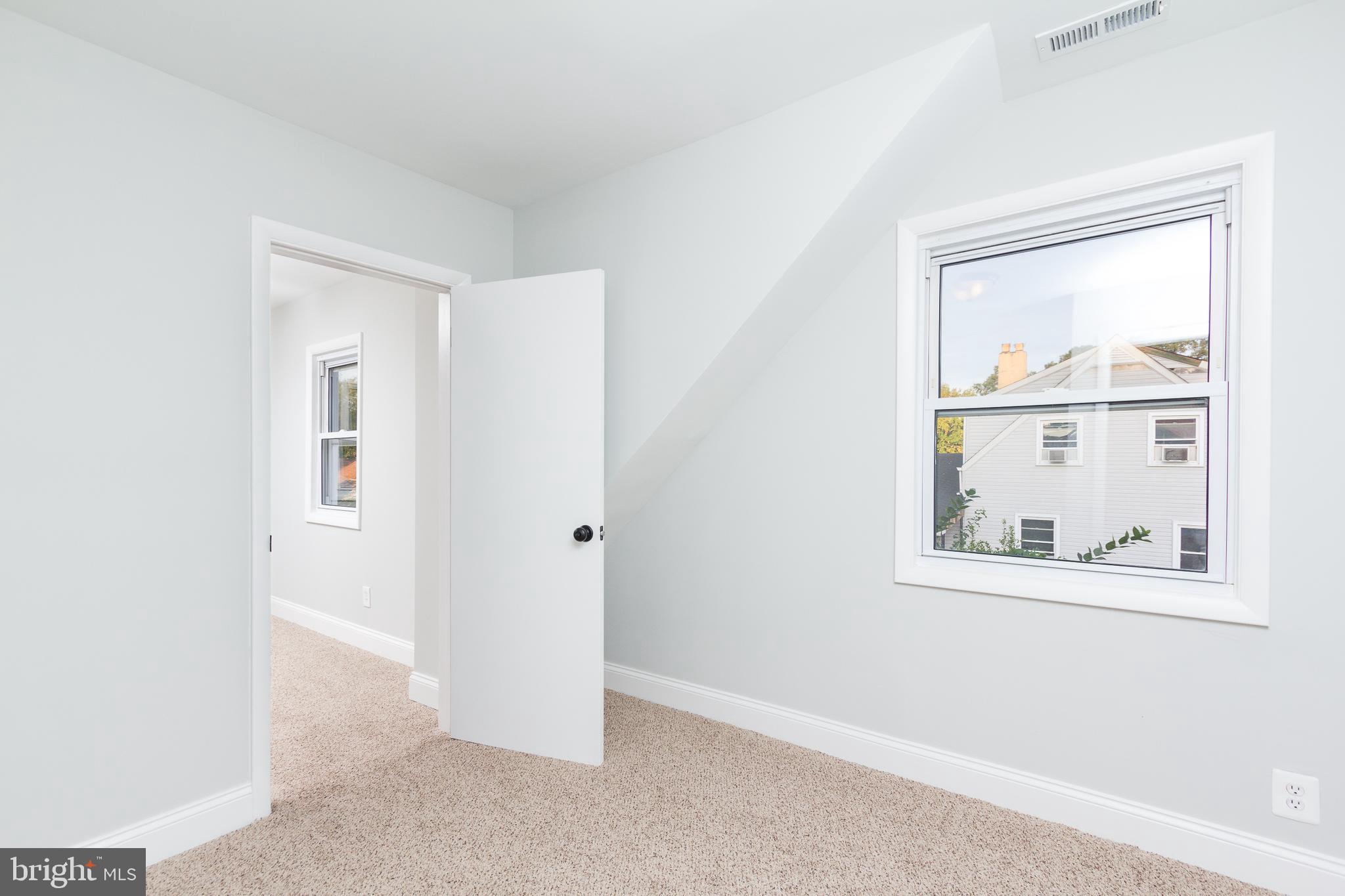 LODGE FOREST MANOR - Residential