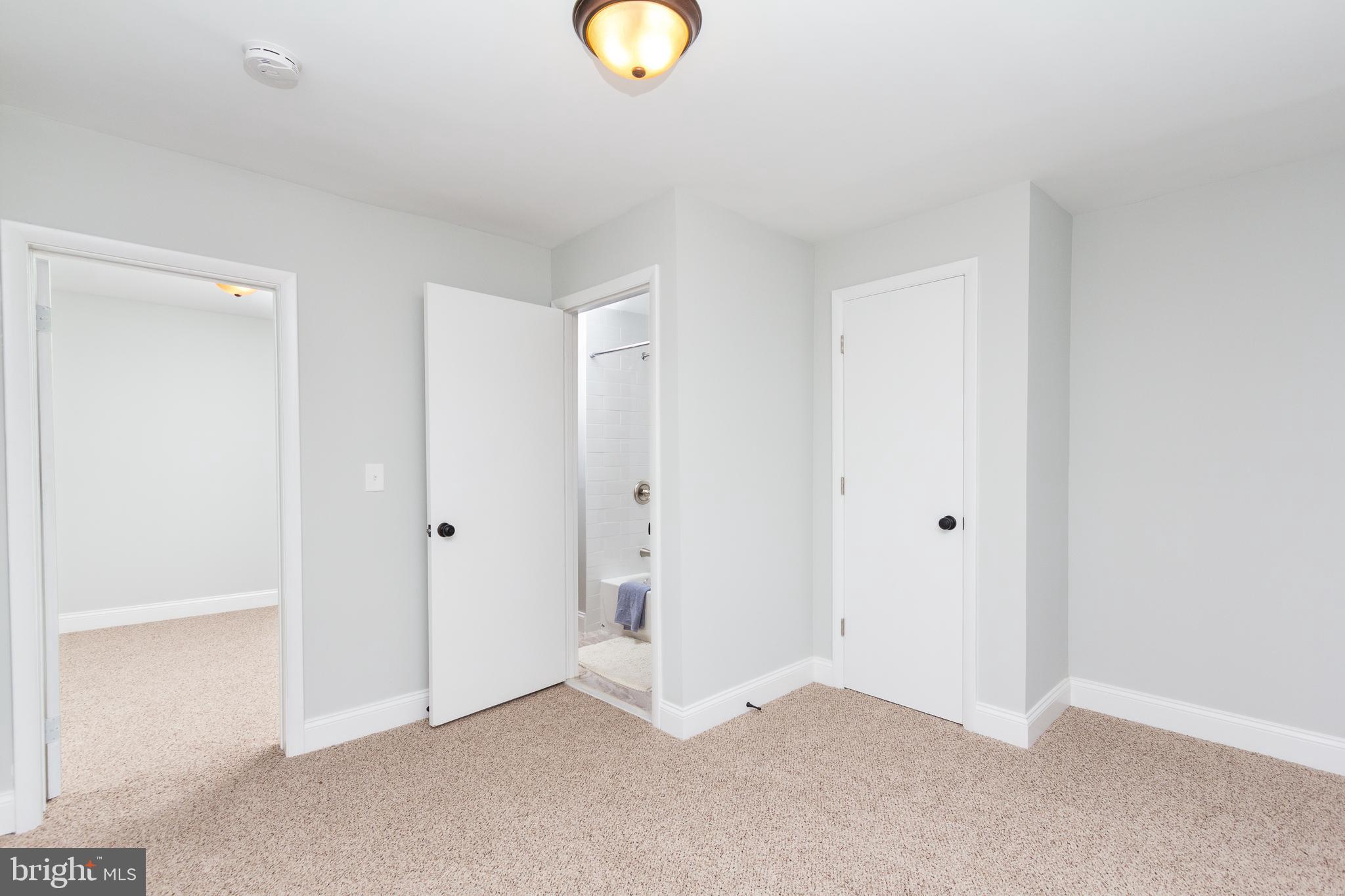 LODGE FOREST MANOR - Residential