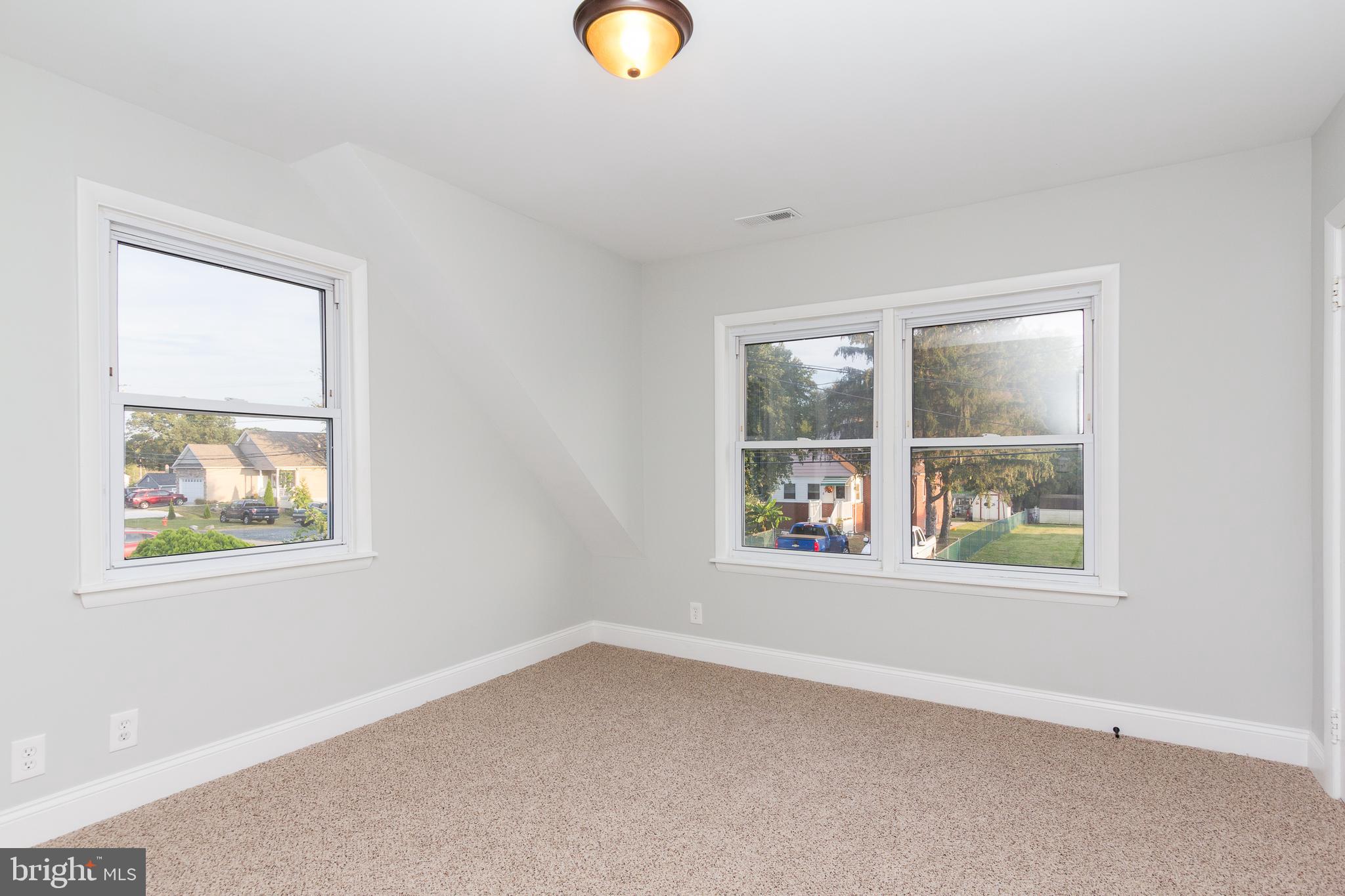 LODGE FOREST MANOR - Residential