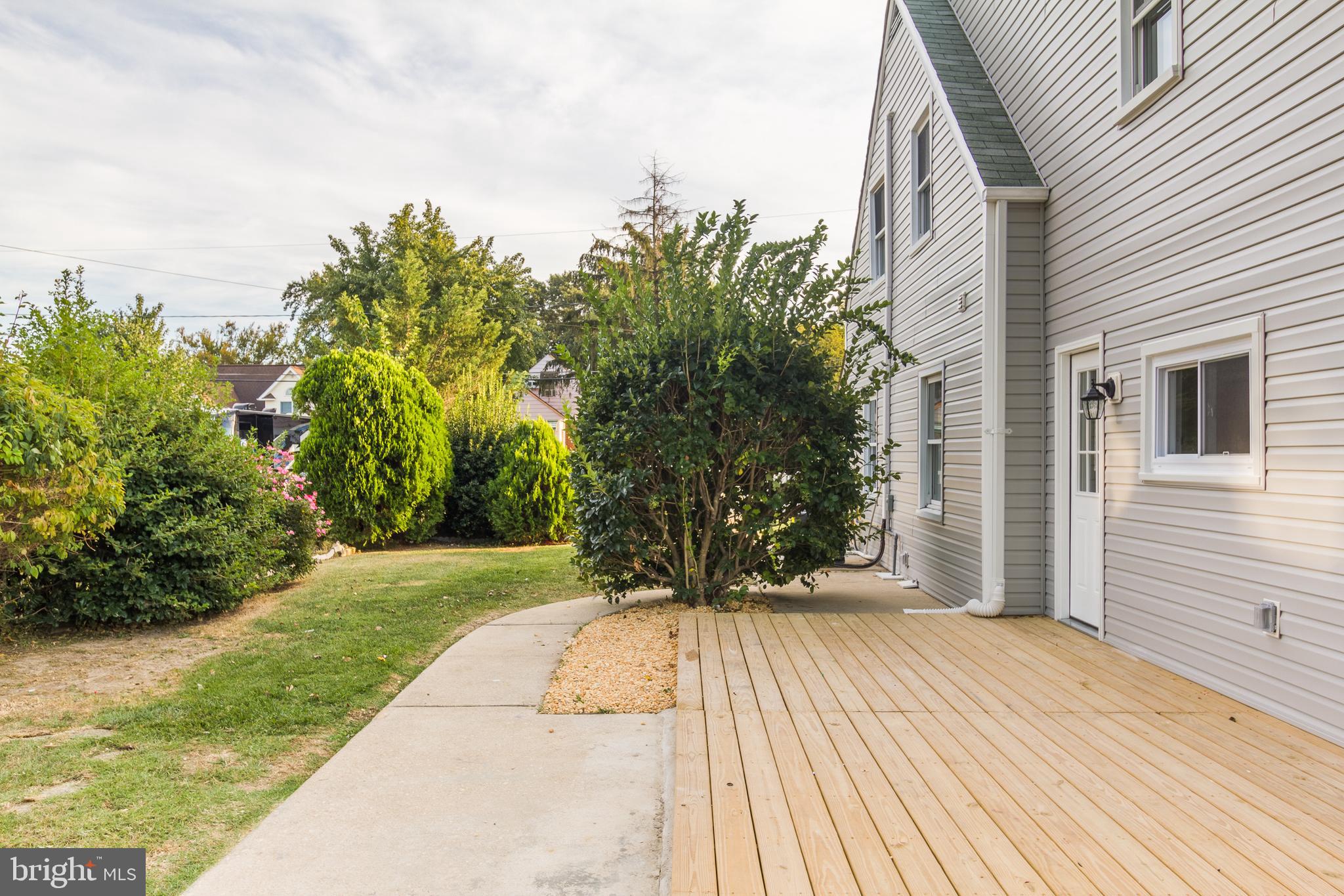 LODGE FOREST MANOR - Residential