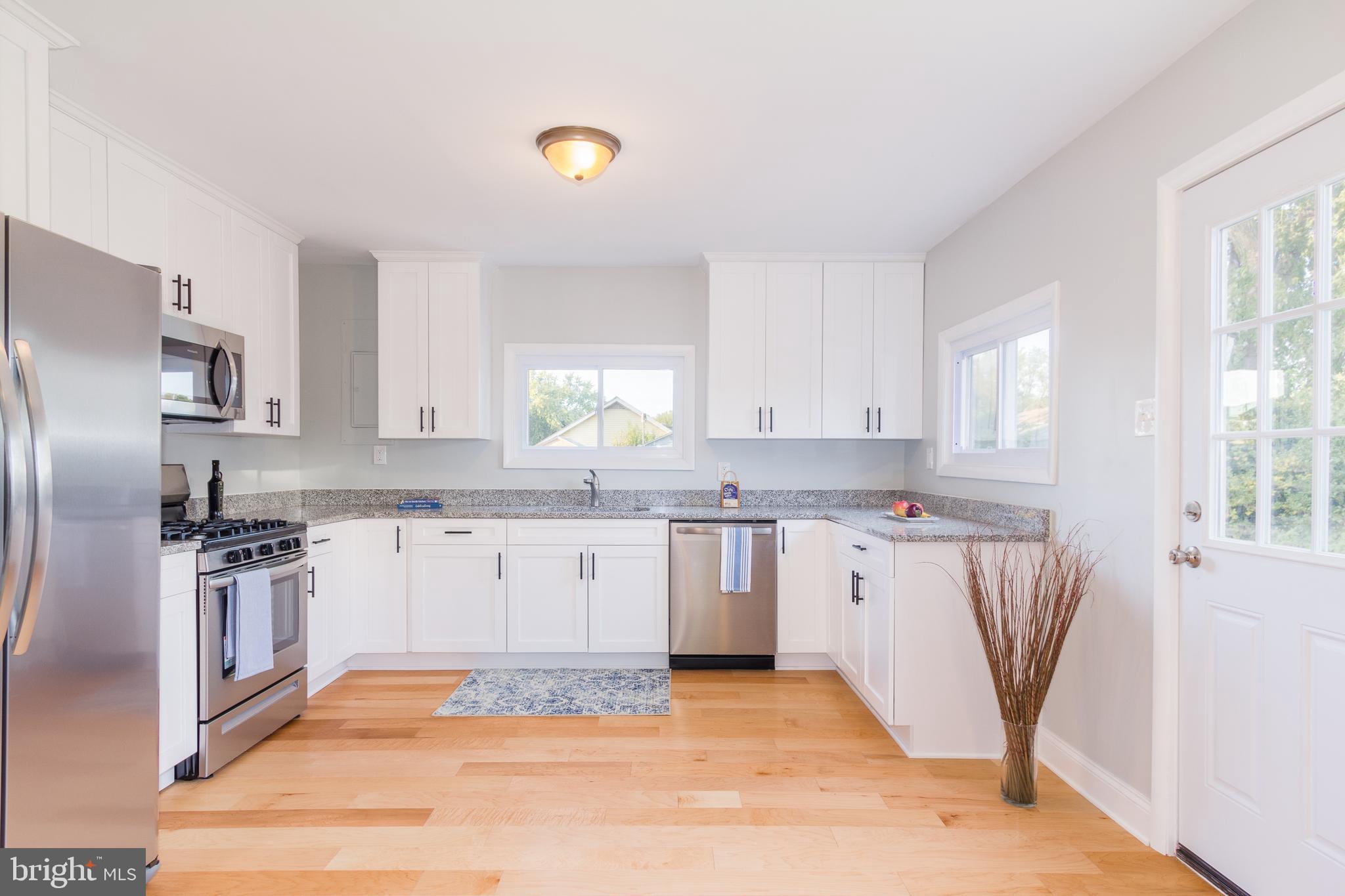 LODGE FOREST MANOR - Residential