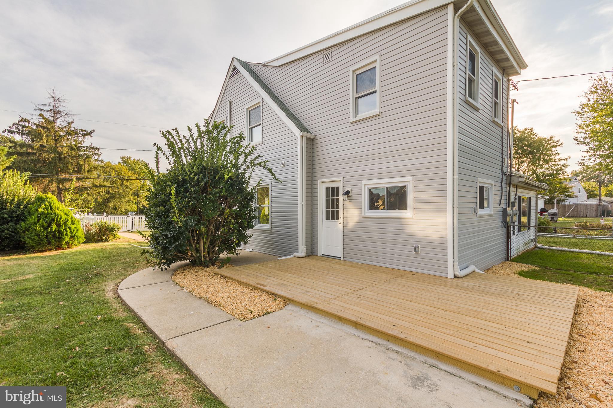 LODGE FOREST MANOR - Residential