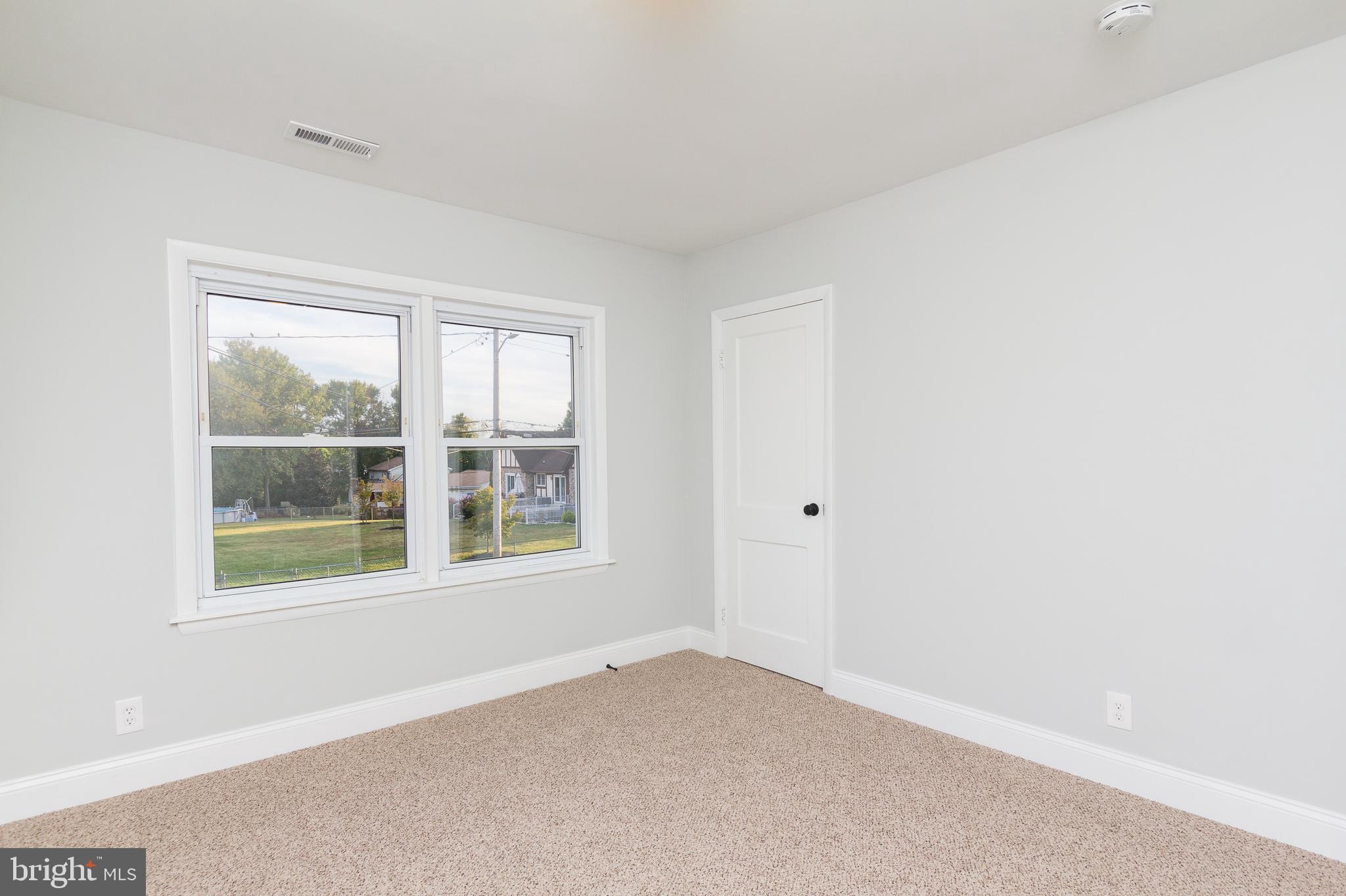 LODGE FOREST MANOR - Residential