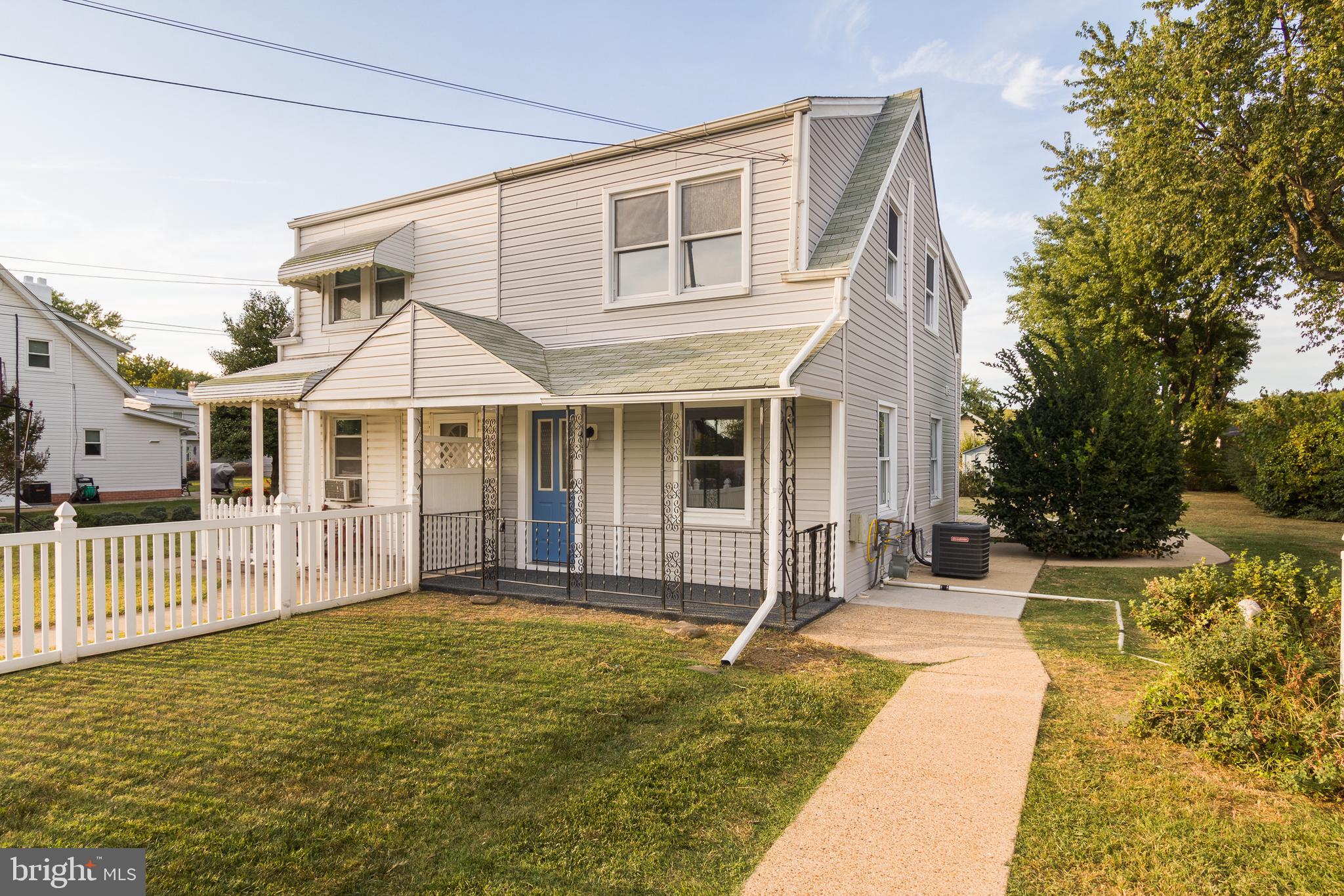 LODGE FOREST MANOR - Residential