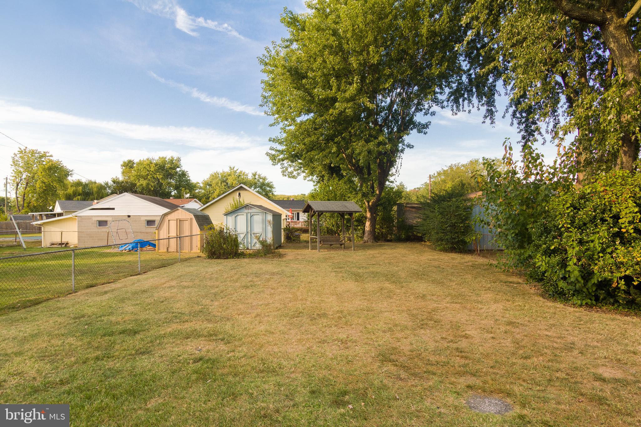 LODGE FOREST MANOR - Residential