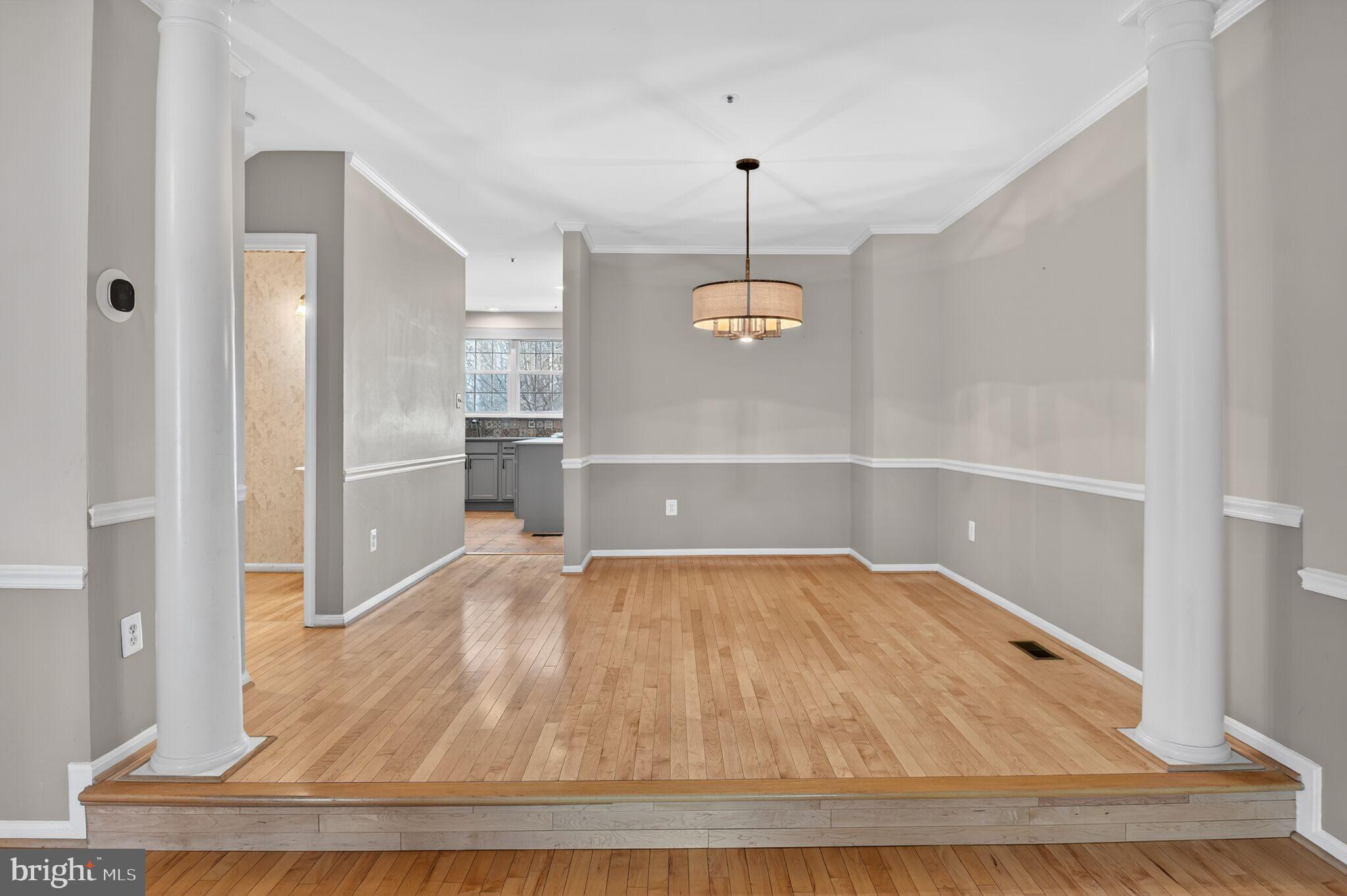 LAKE HALLOWELL - Residential