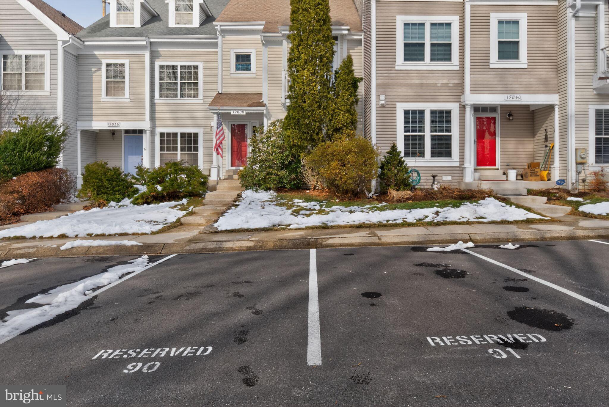 LAKE HALLOWELL - Residential