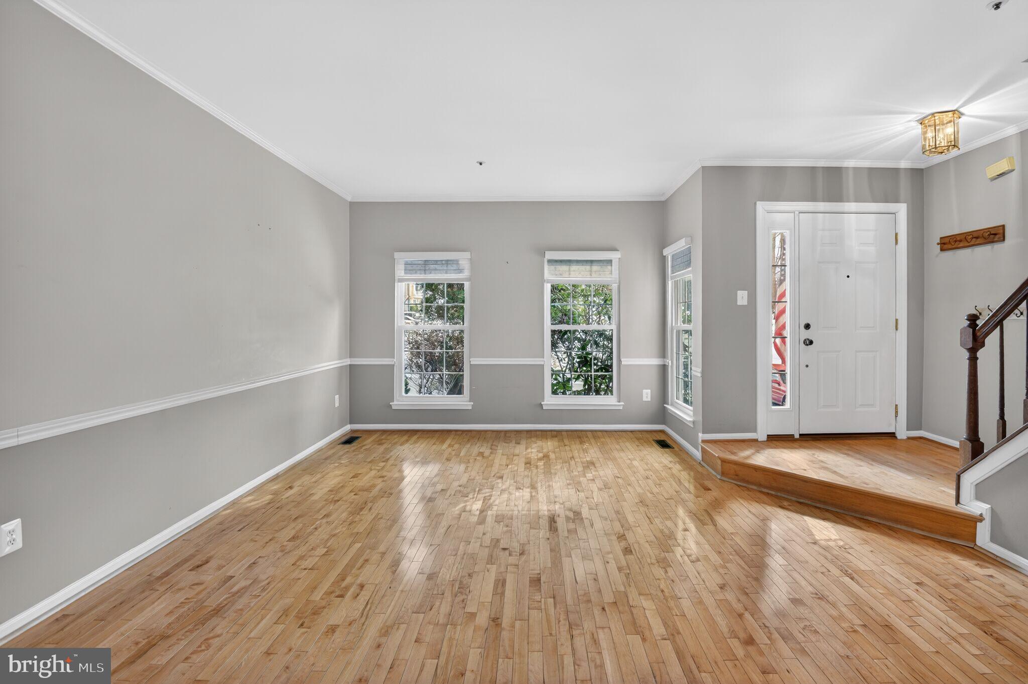 LAKE HALLOWELL - Residential