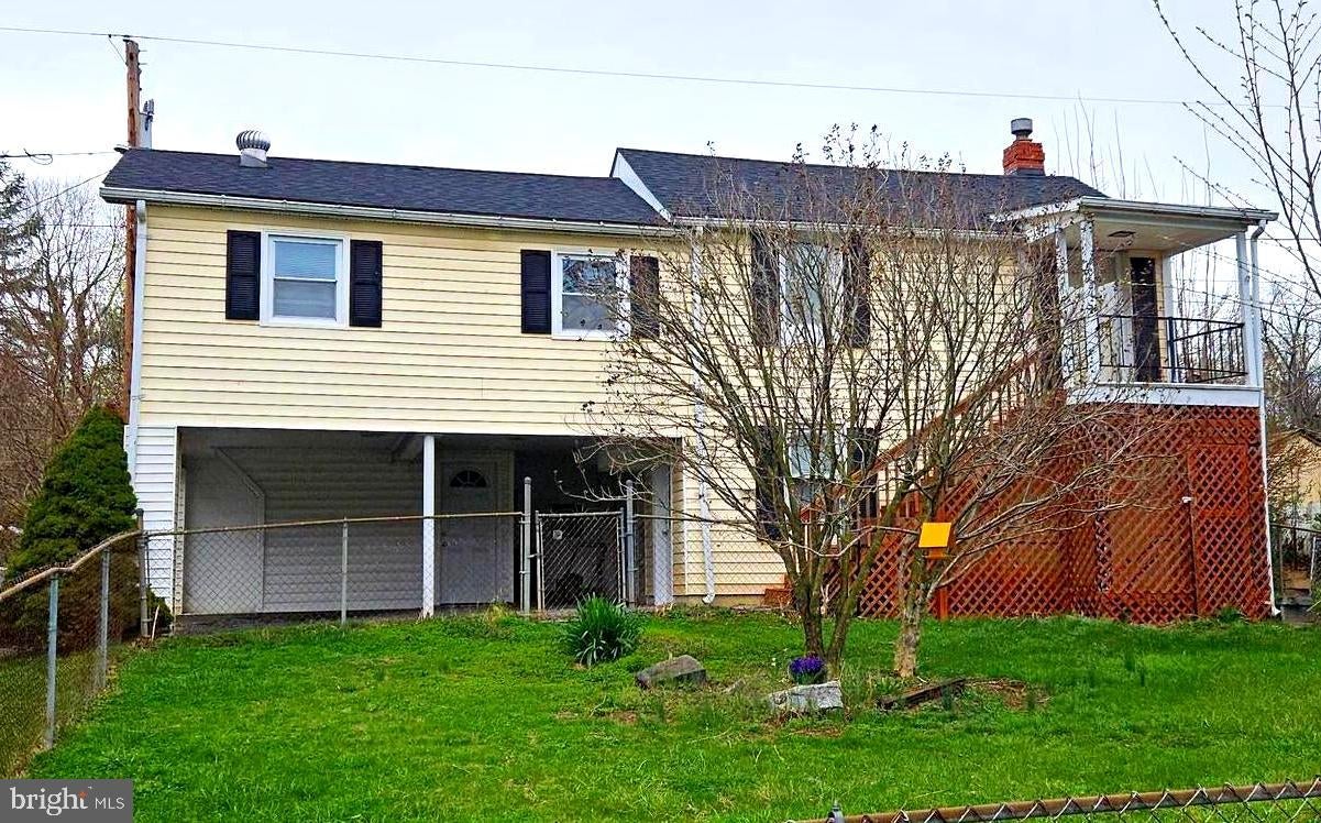 1057 FOREMAN LANE