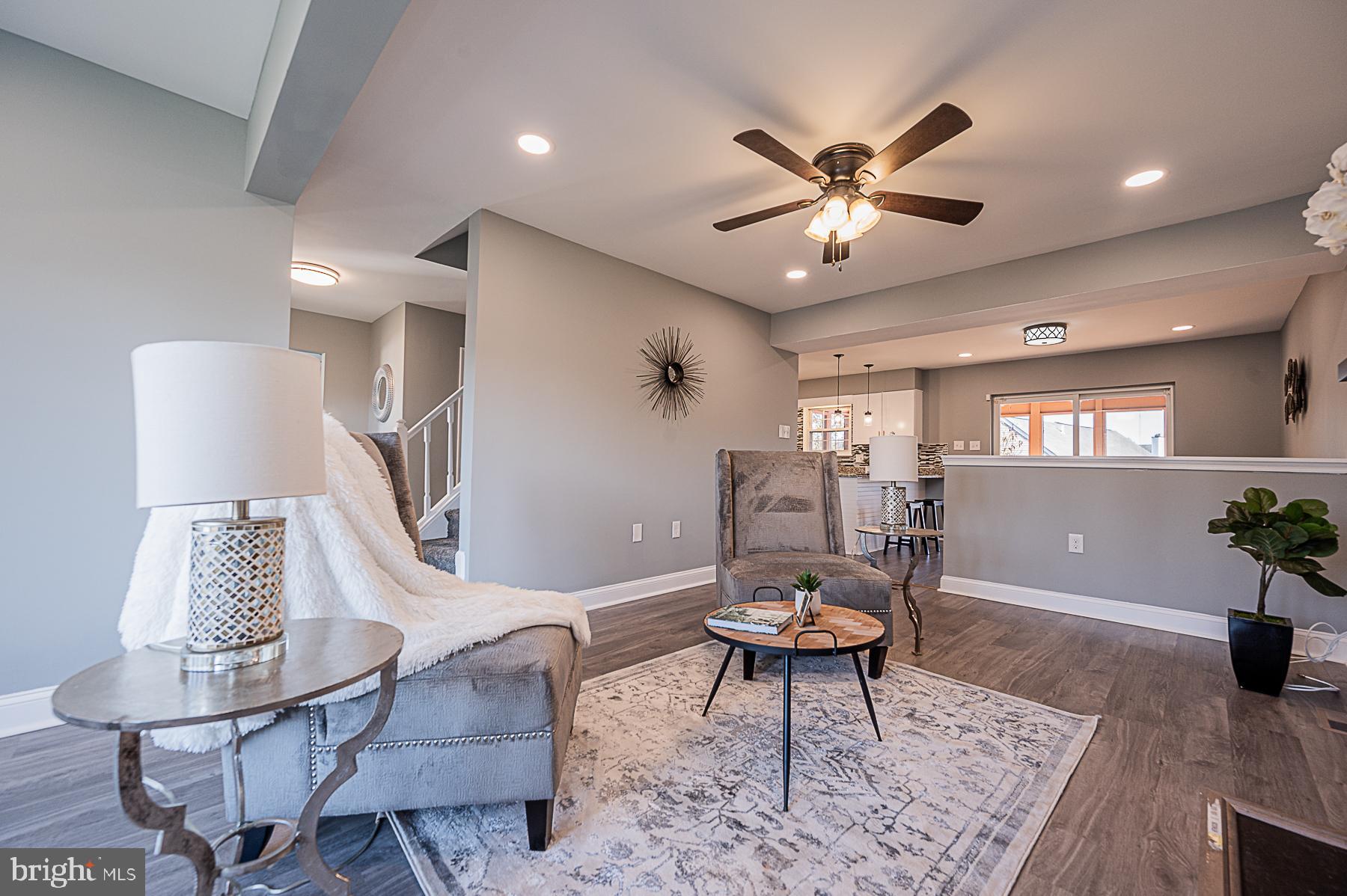 SUBURBIA/VILLAGE OF TIMBER GROVE - Residential