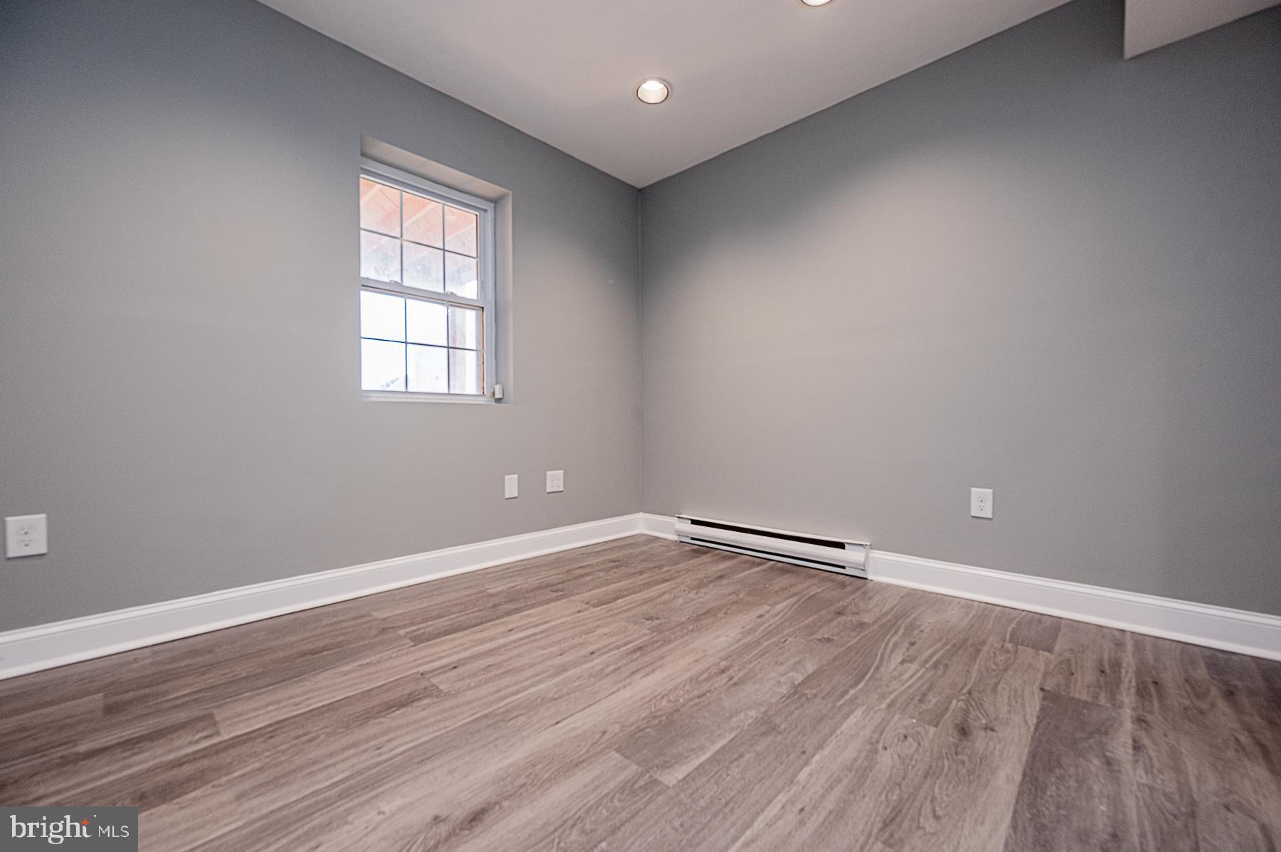 SUBURBIA/VILLAGE OF TIMBER GROVE - Residential