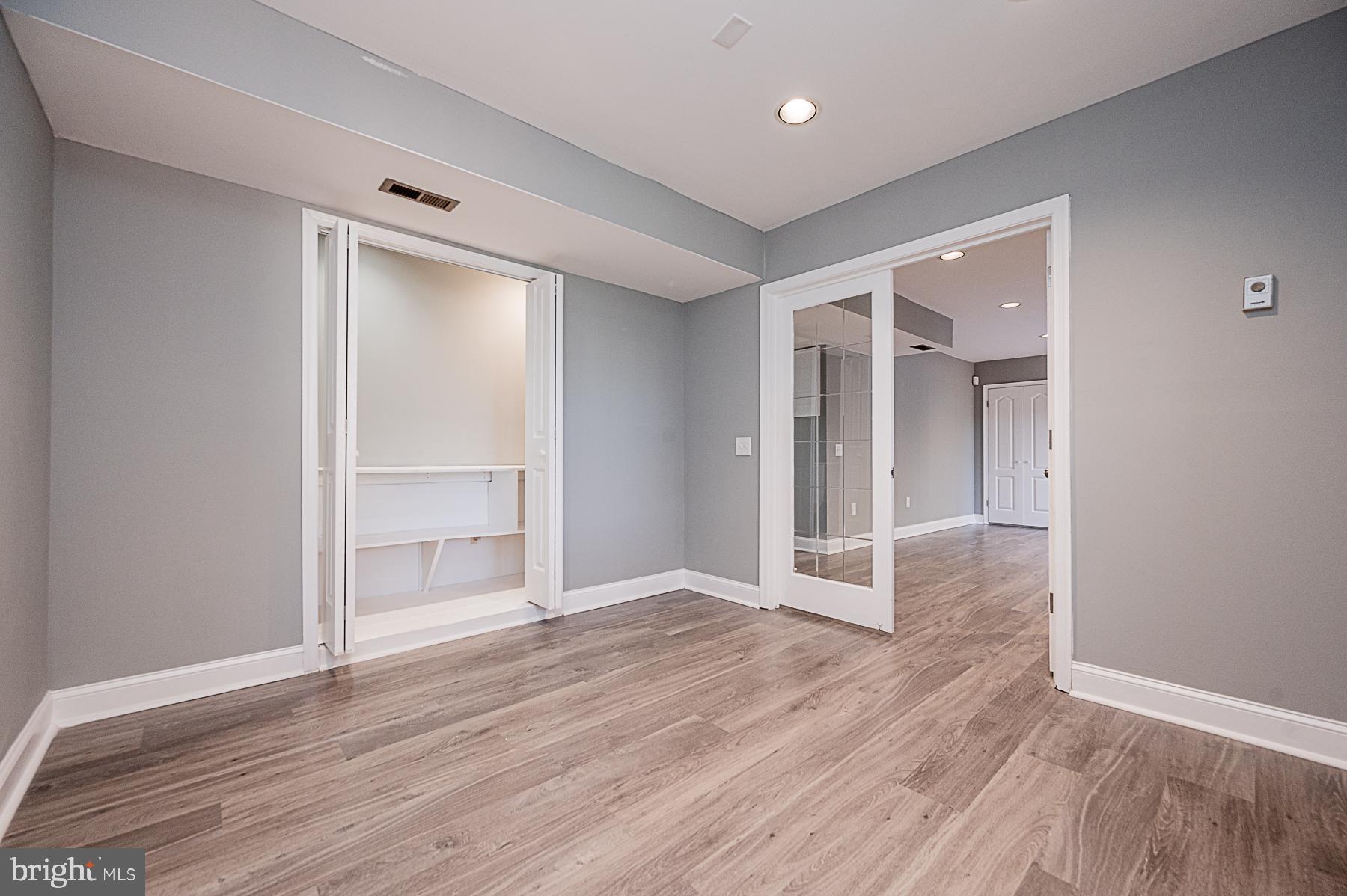 SUBURBIA/VILLAGE OF TIMBER GROVE - Residential