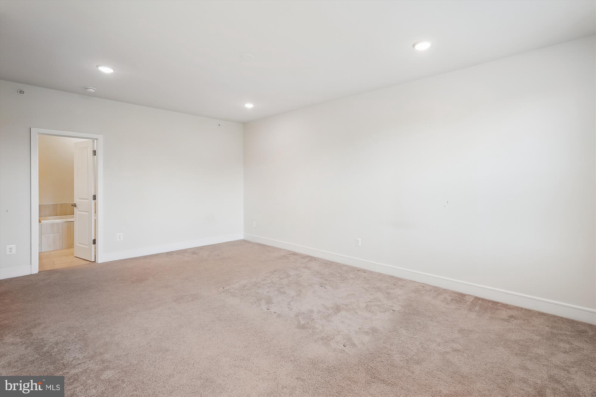 DEMOTT & SILVER - Residential