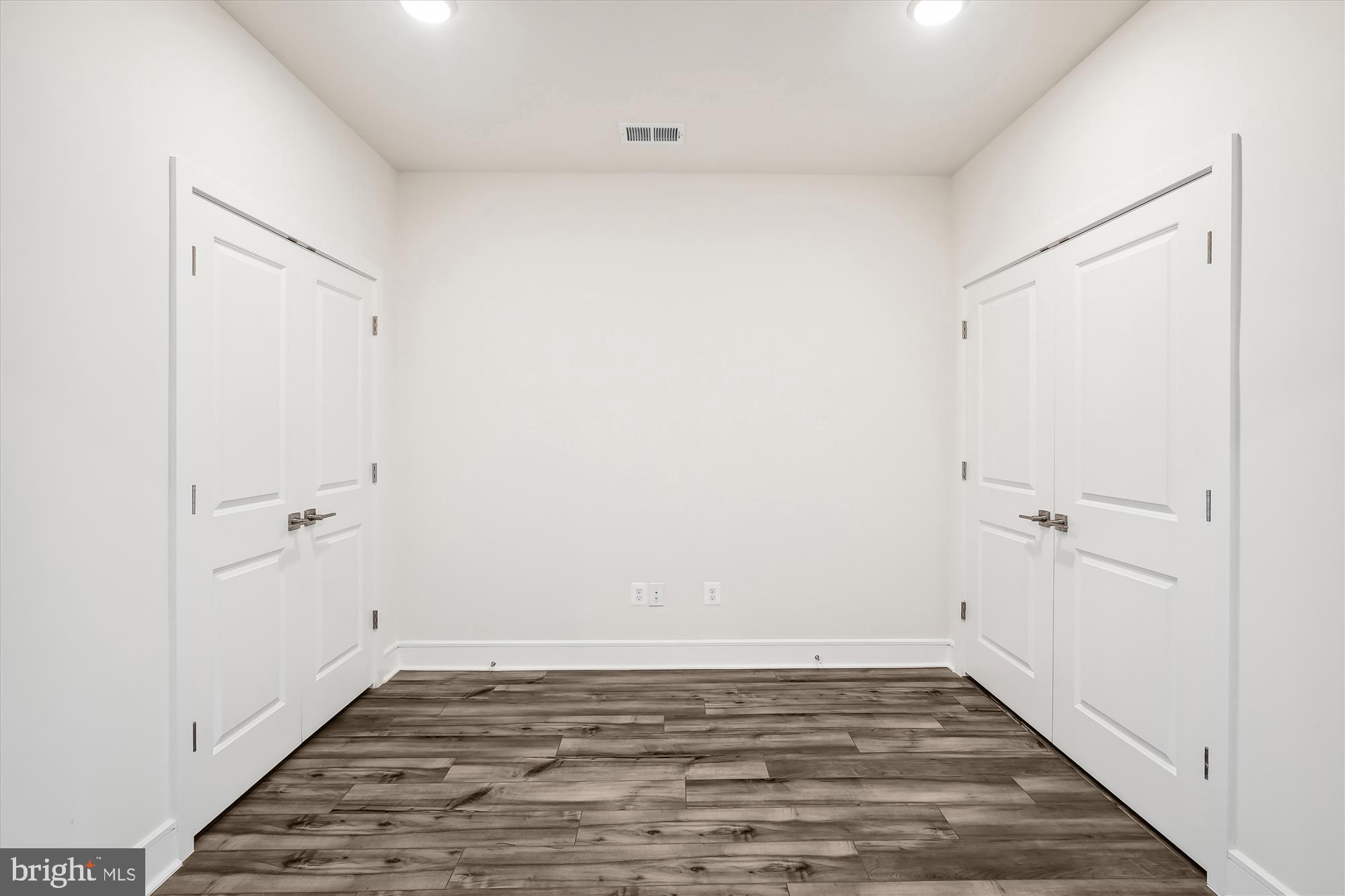 DEMOTT & SILVER - Residential