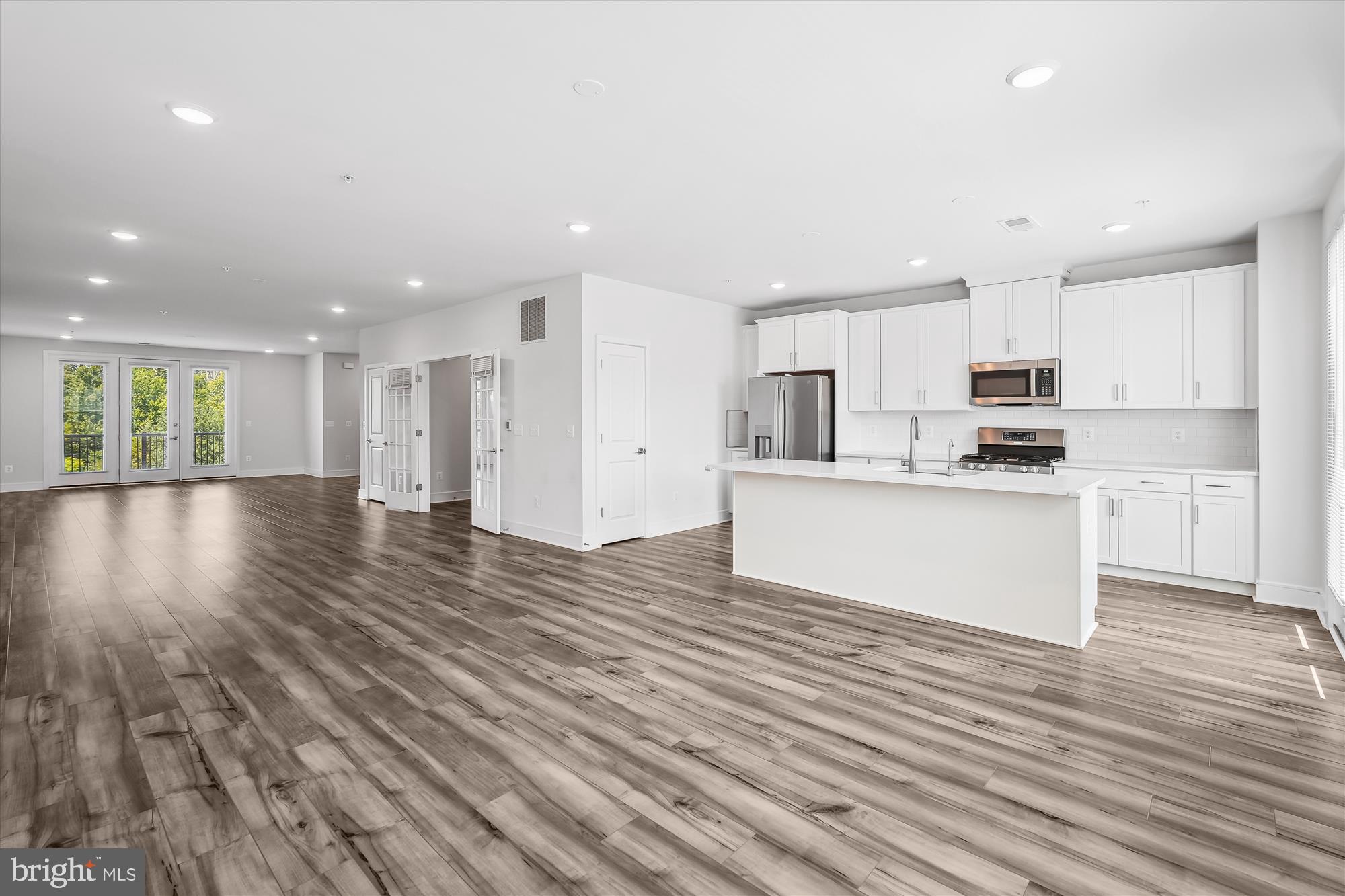 DEMOTT & SILVER - Residential