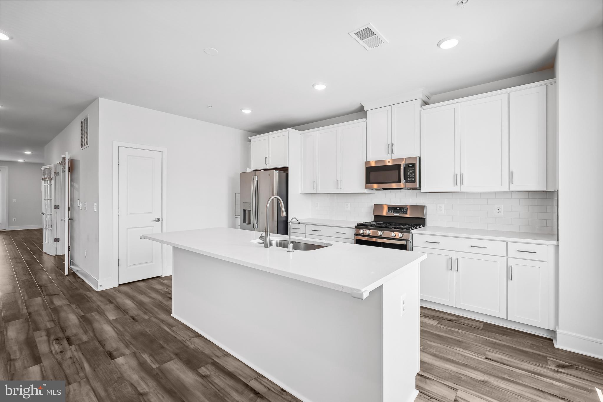 DEMOTT & SILVER - Residential