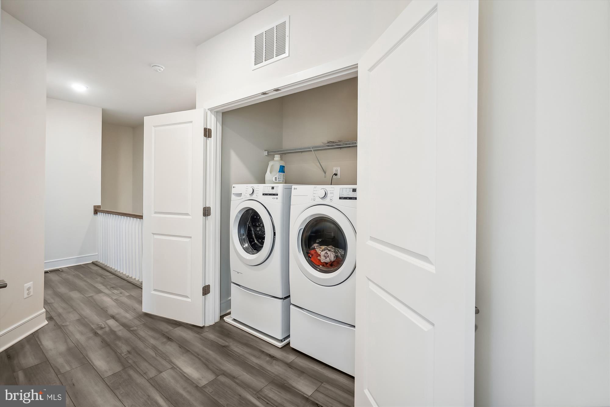 DEMOTT & SILVER - Residential