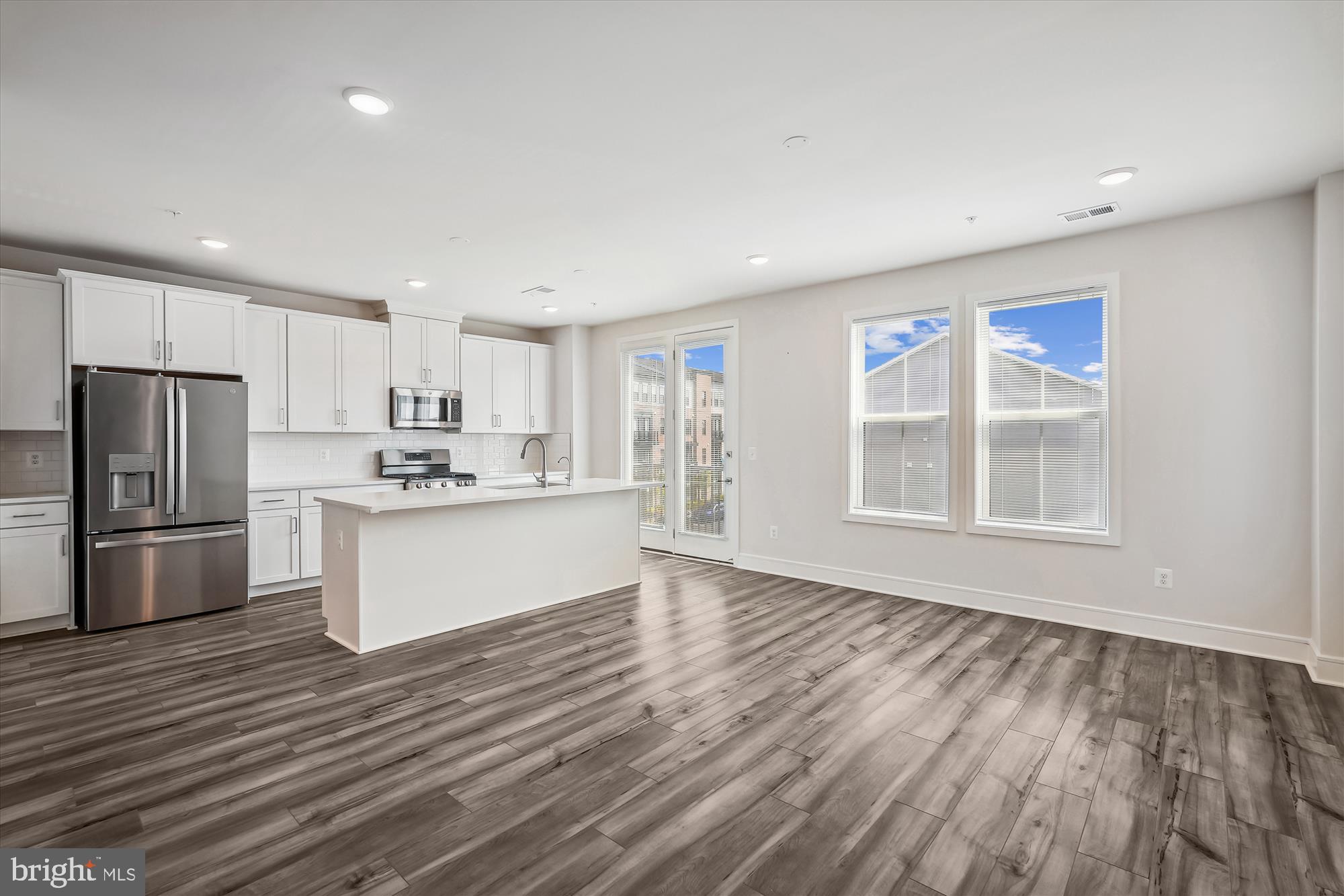 DEMOTT & SILVER - Residential