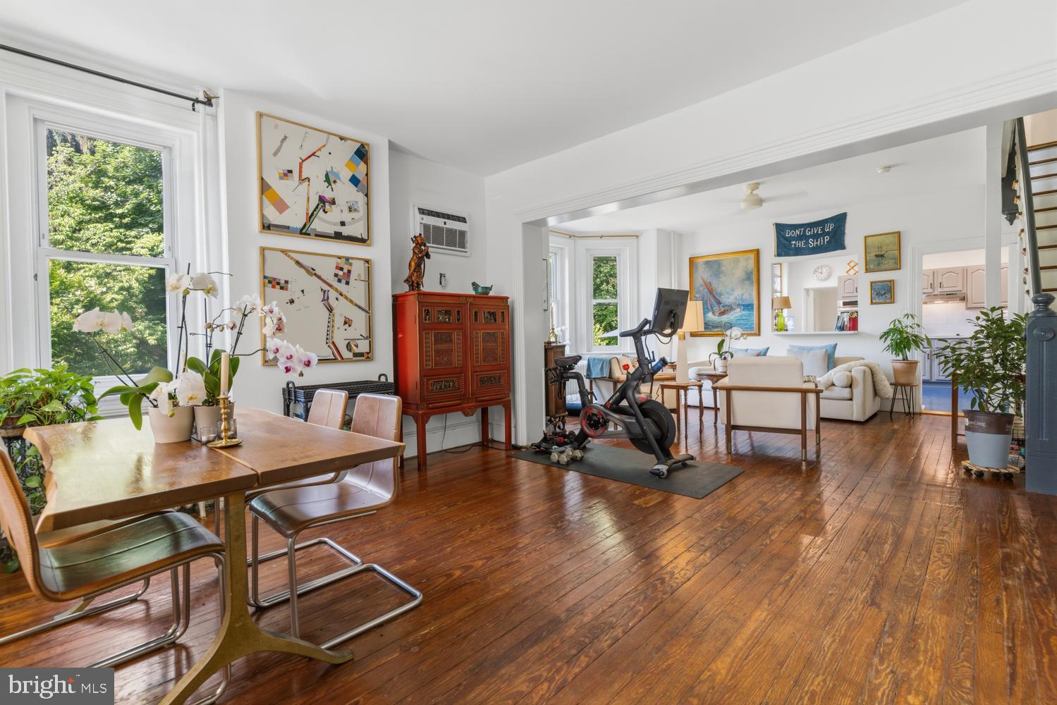 121 E PLEASANT STREET