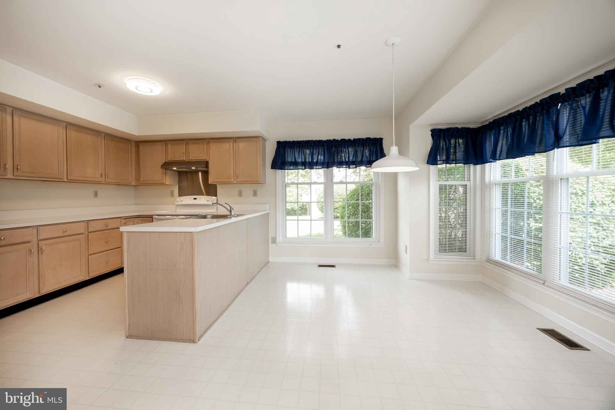 1105 CAMBRIA COURT 38