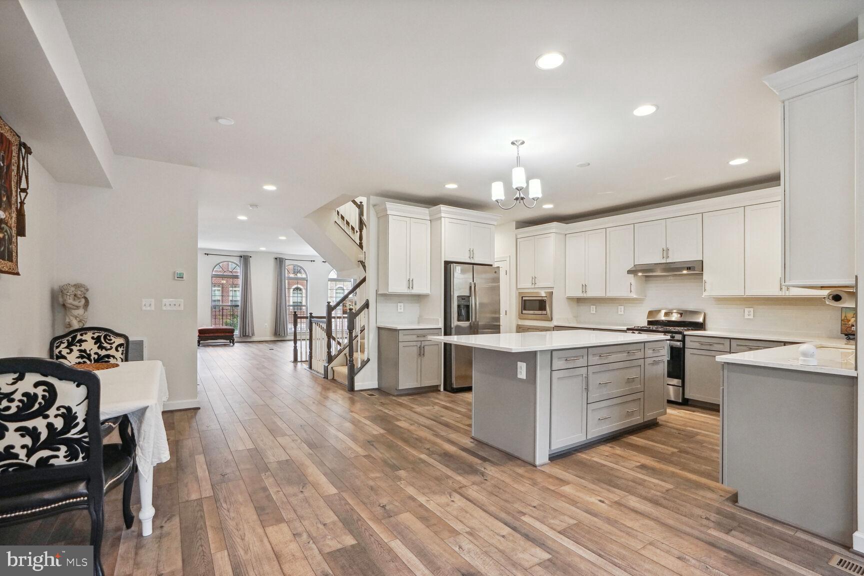 LAKE MANASSAS - Residential