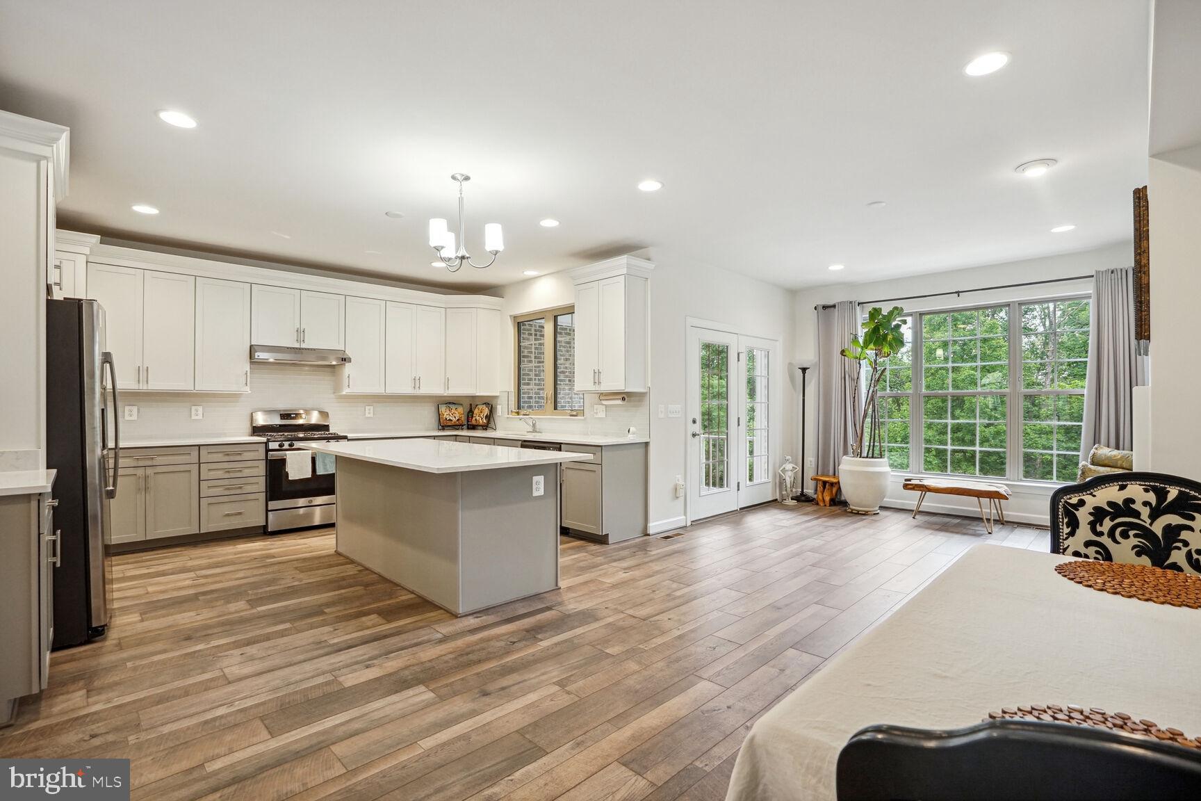 LAKE MANASSAS - Residential