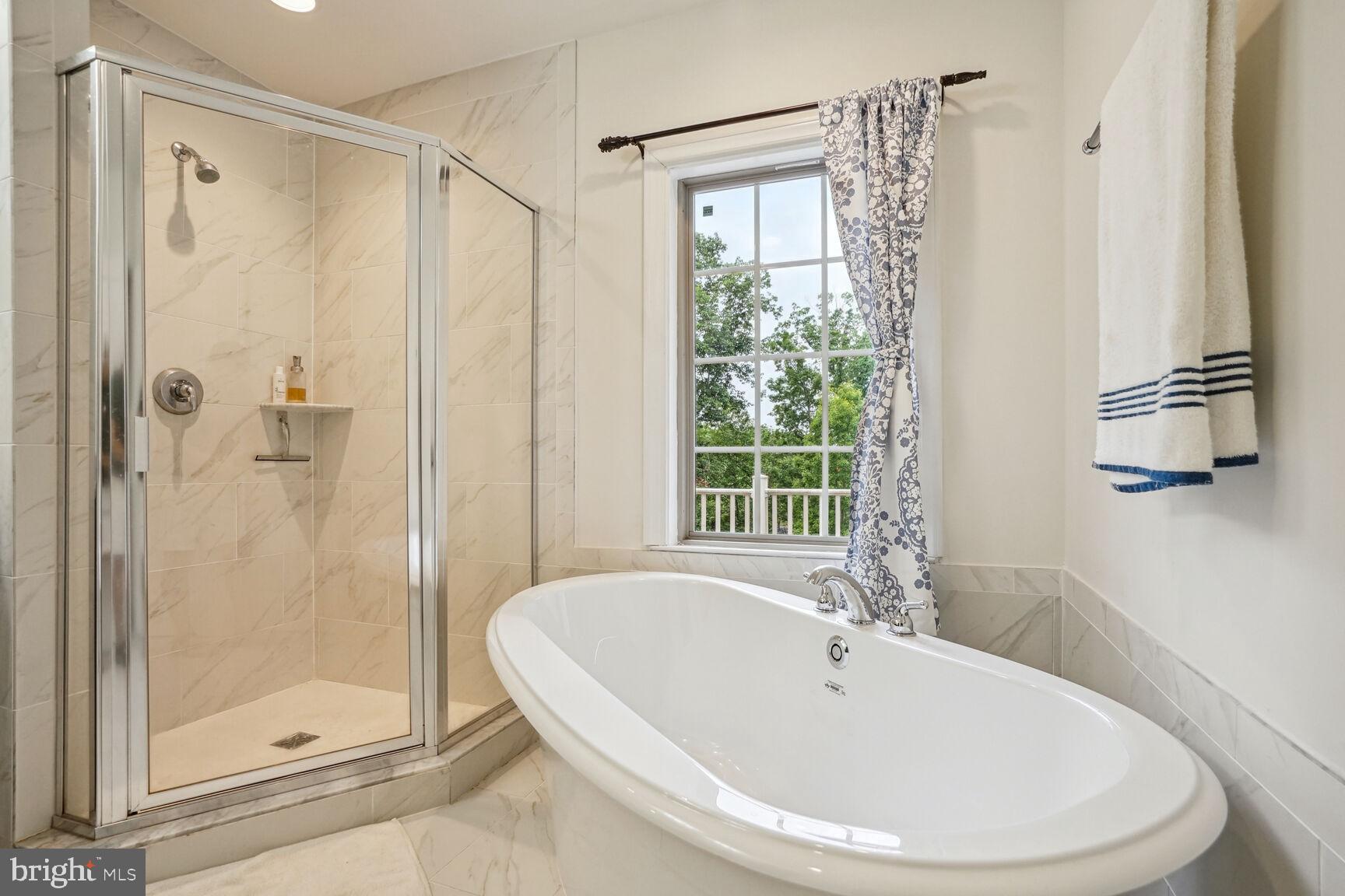 LAKE MANASSAS - Residential