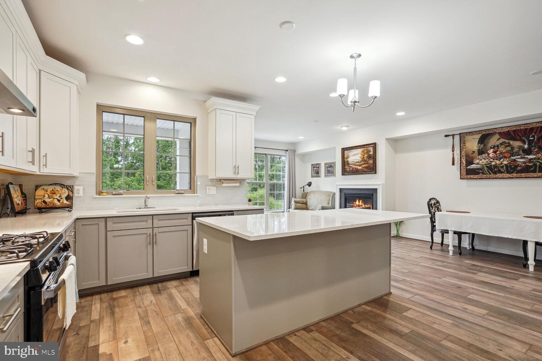 LAKE MANASSAS - Residential