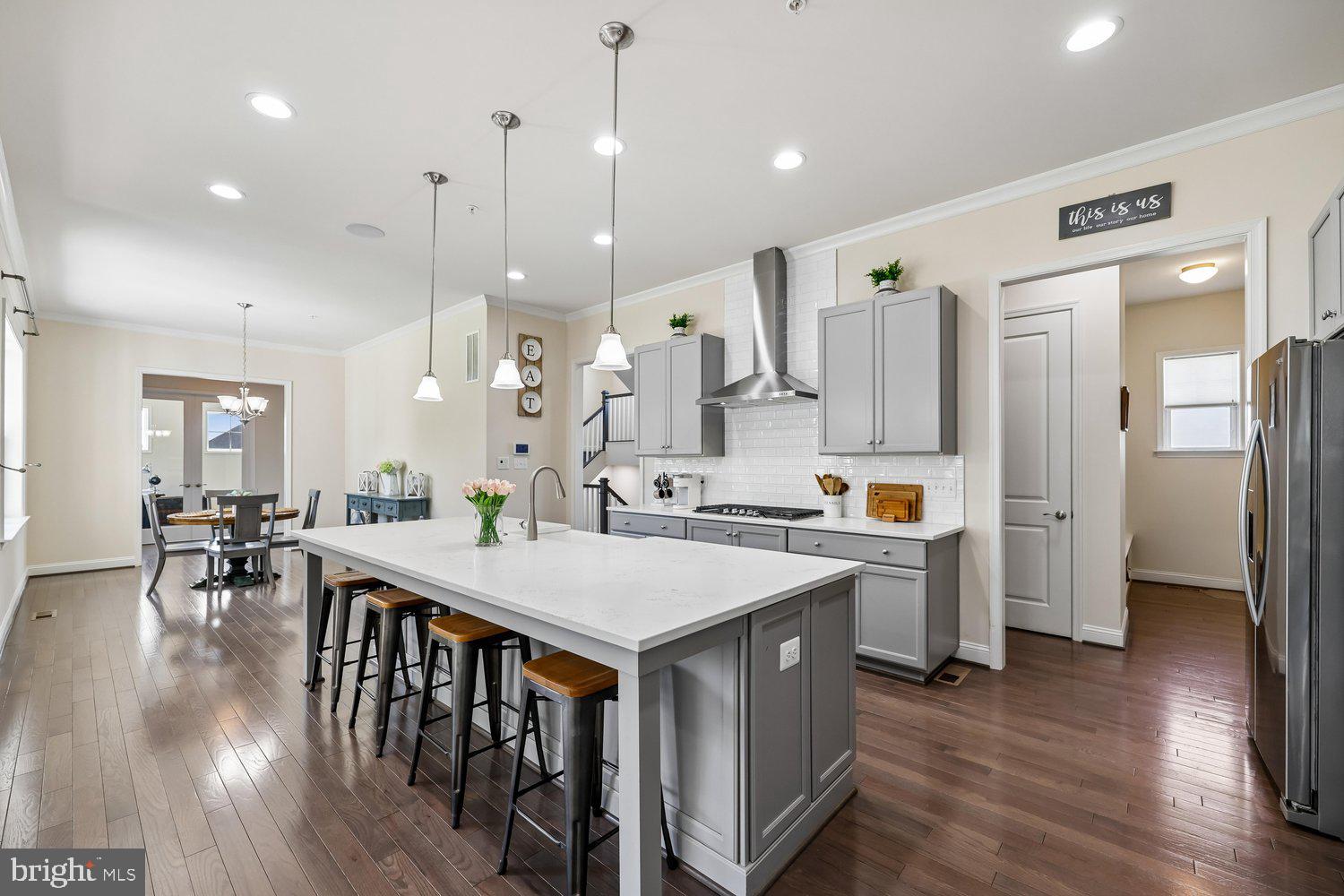 SPRING HOLLOW - Residential