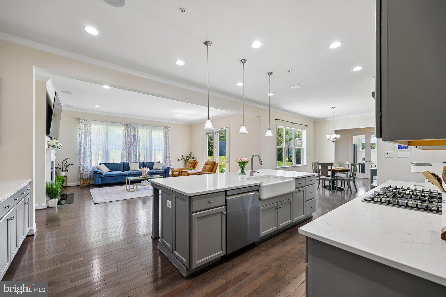 SPRING HOLLOW - Residential