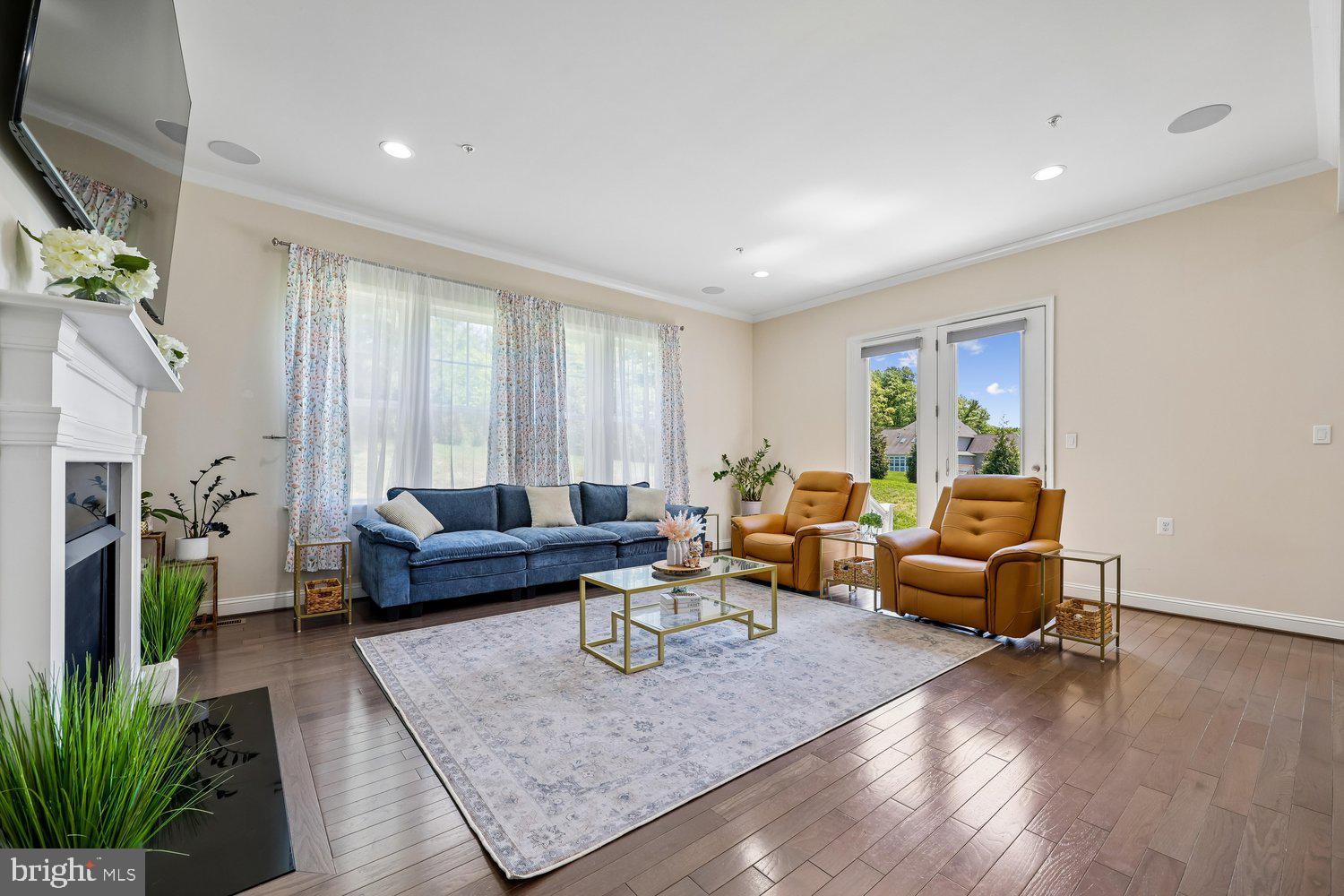SPRING HOLLOW - Residential