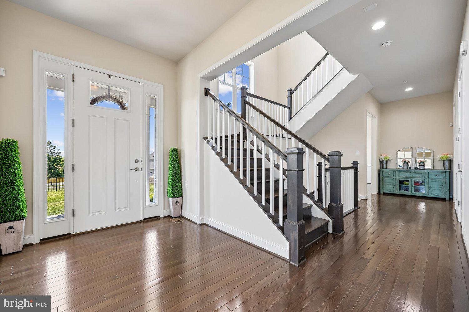 SPRING HOLLOW - Residential