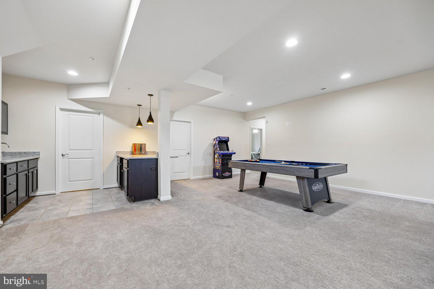 SPRING HOLLOW - Residential