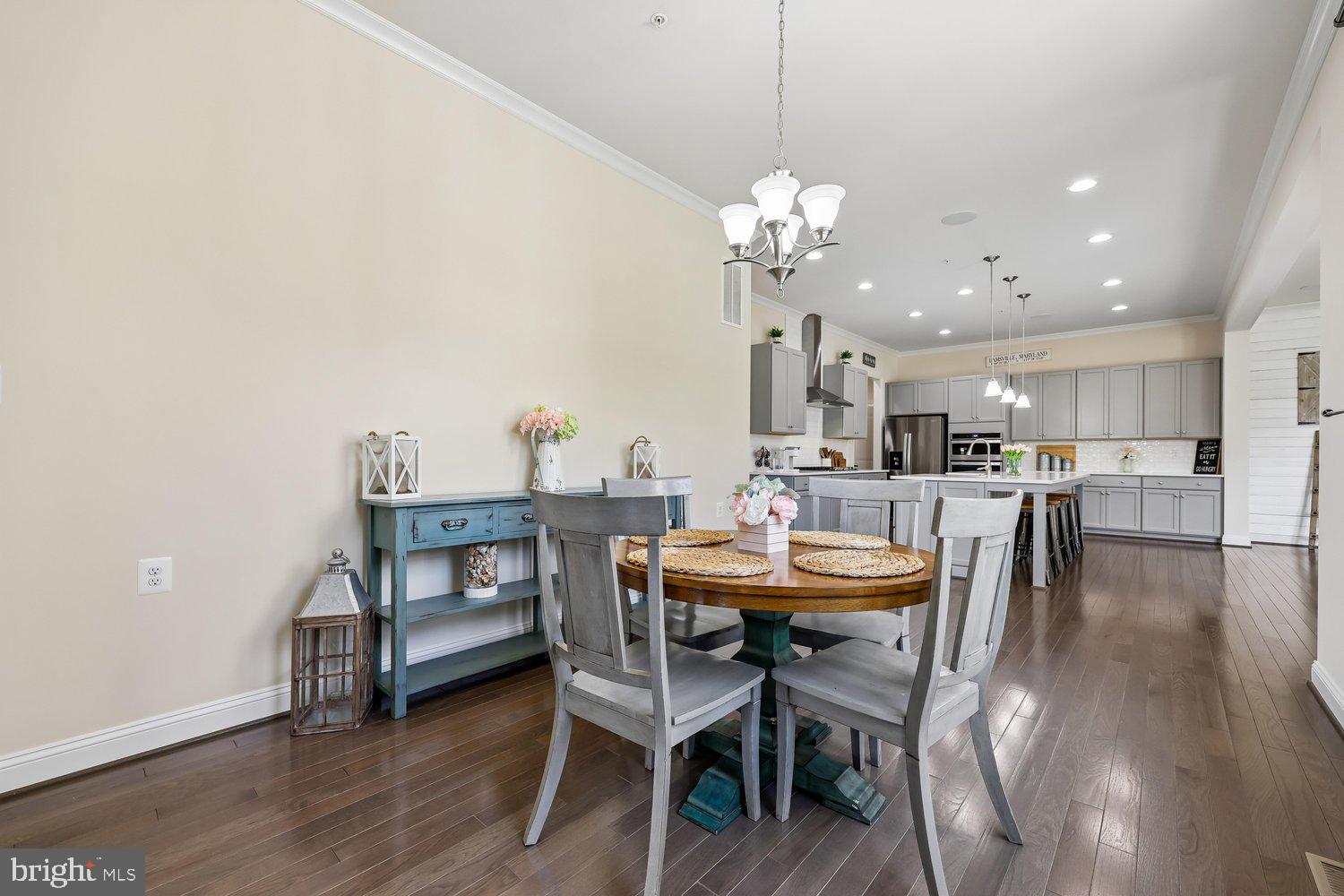 SPRING HOLLOW - Residential