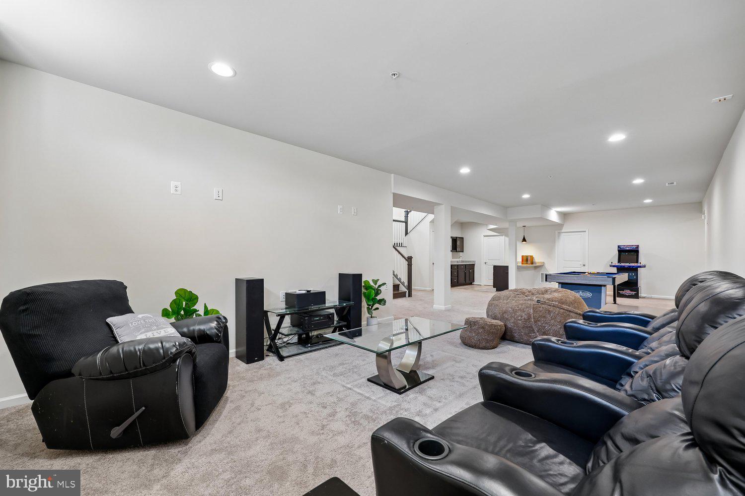 SPRING HOLLOW - Residential
